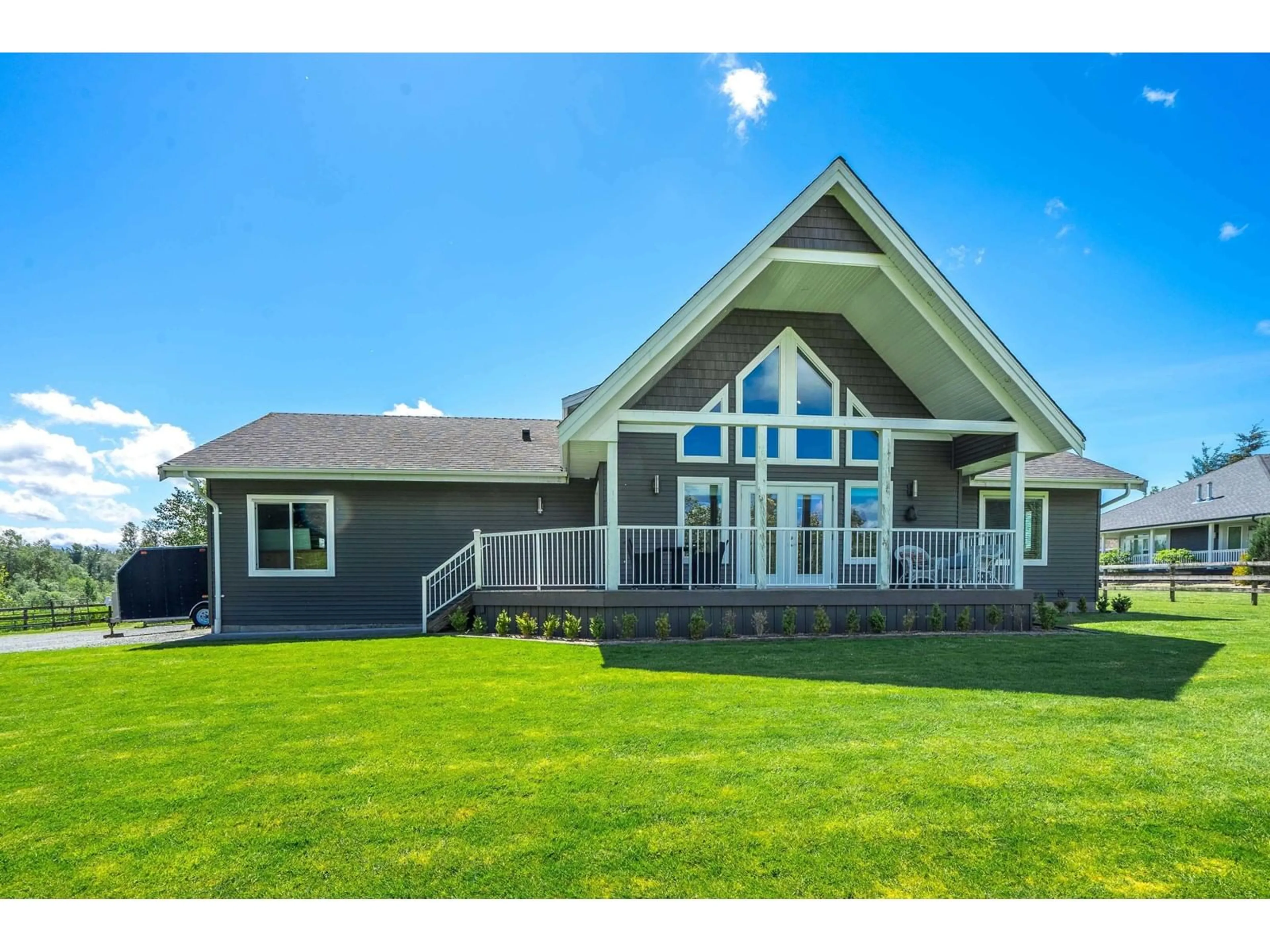 Home with vinyl exterior material, water/lake/river/ocean view for 23456 44, Langley British Columbia V2Z2V2