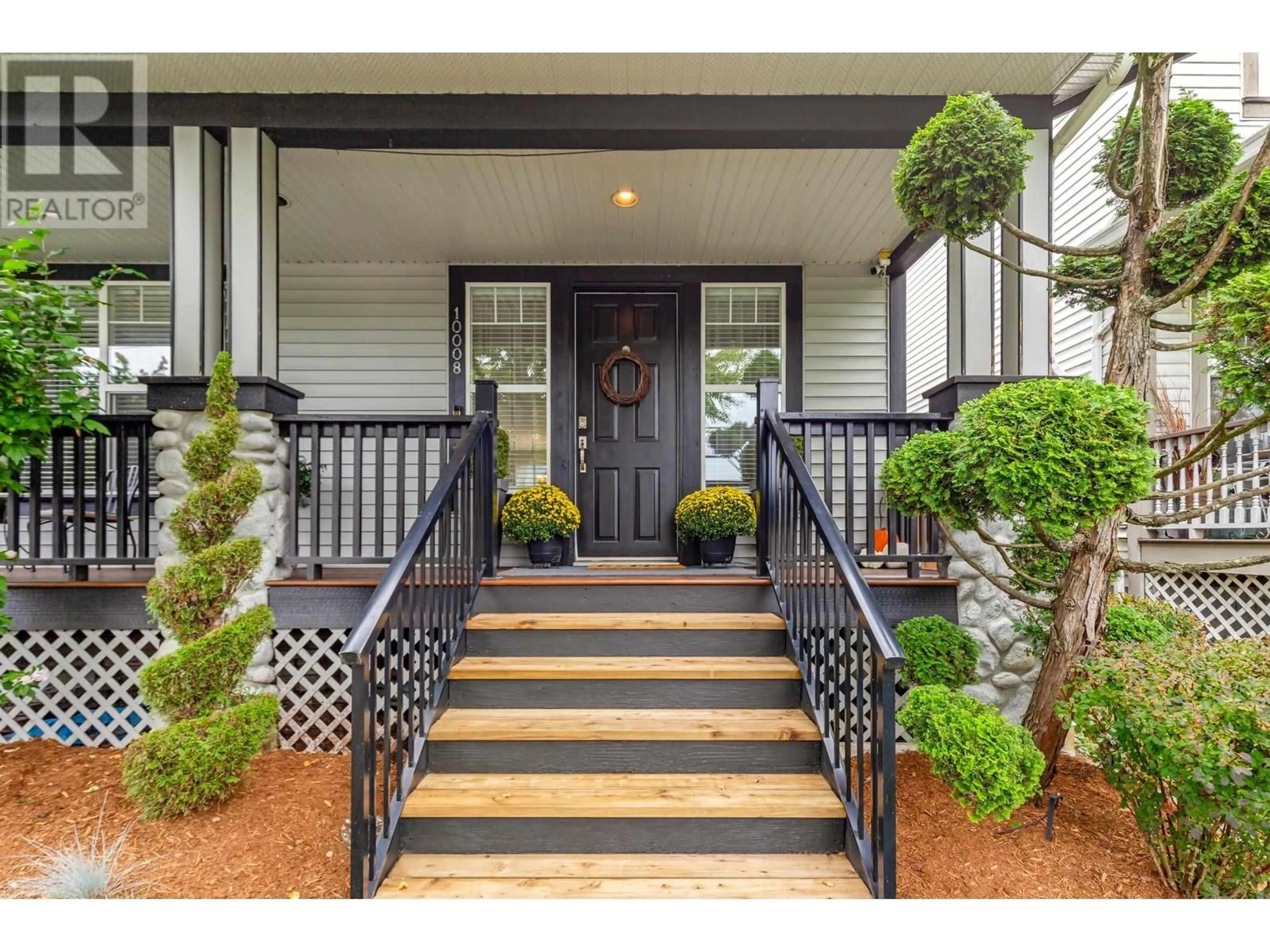 Indoor entryway for 10008 240 STREET, Maple Ridge British Columbia V2W1Z9