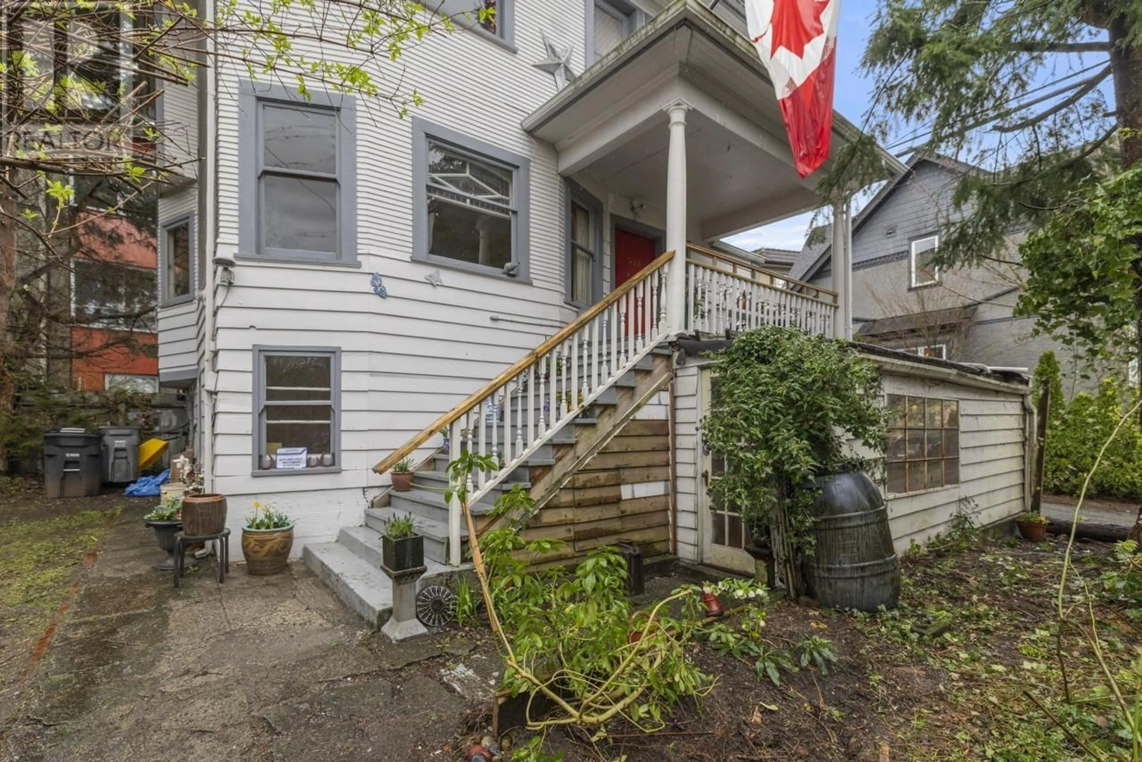 Unknown for 520 SALSBURY DRIVE, Vancouver British Columbia V5L3Z7