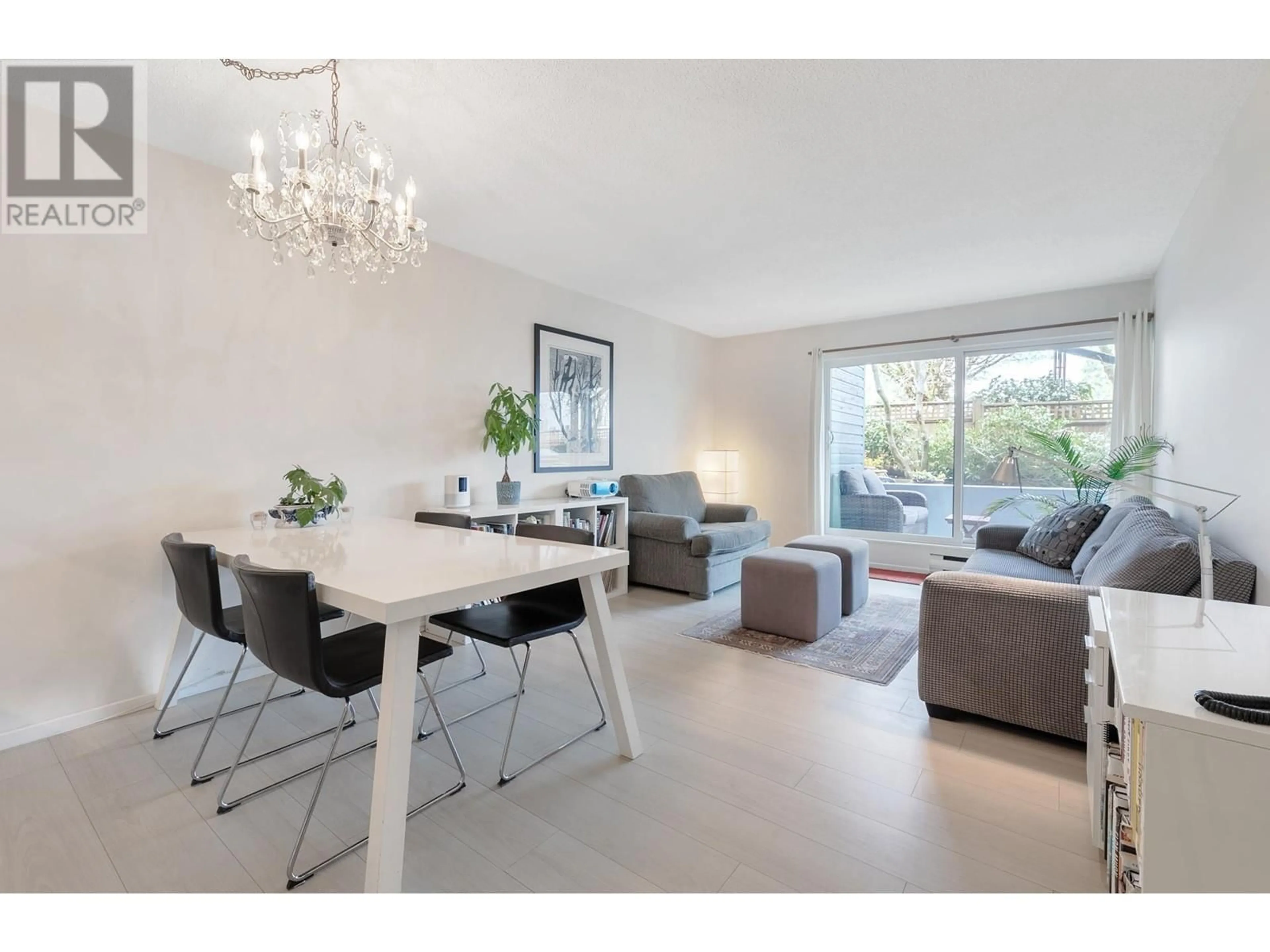 Living room with furniture, unknown for 112 - 1990 6TH AVENUE, Vancouver British Columbia V6J4V4