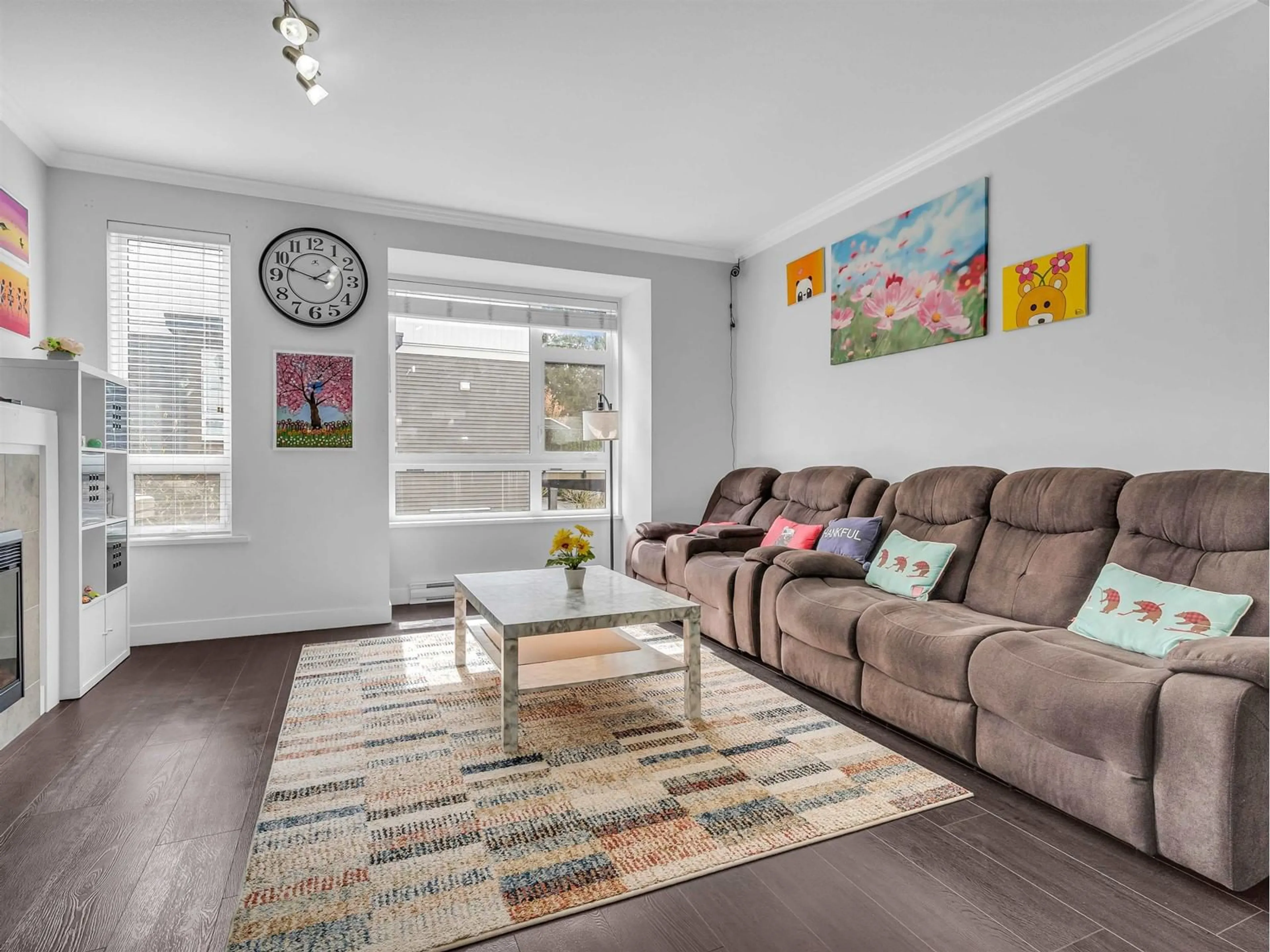 Living room with furniture, unknown for 61 - 5888 144, Surrey British Columbia V3Z0E3