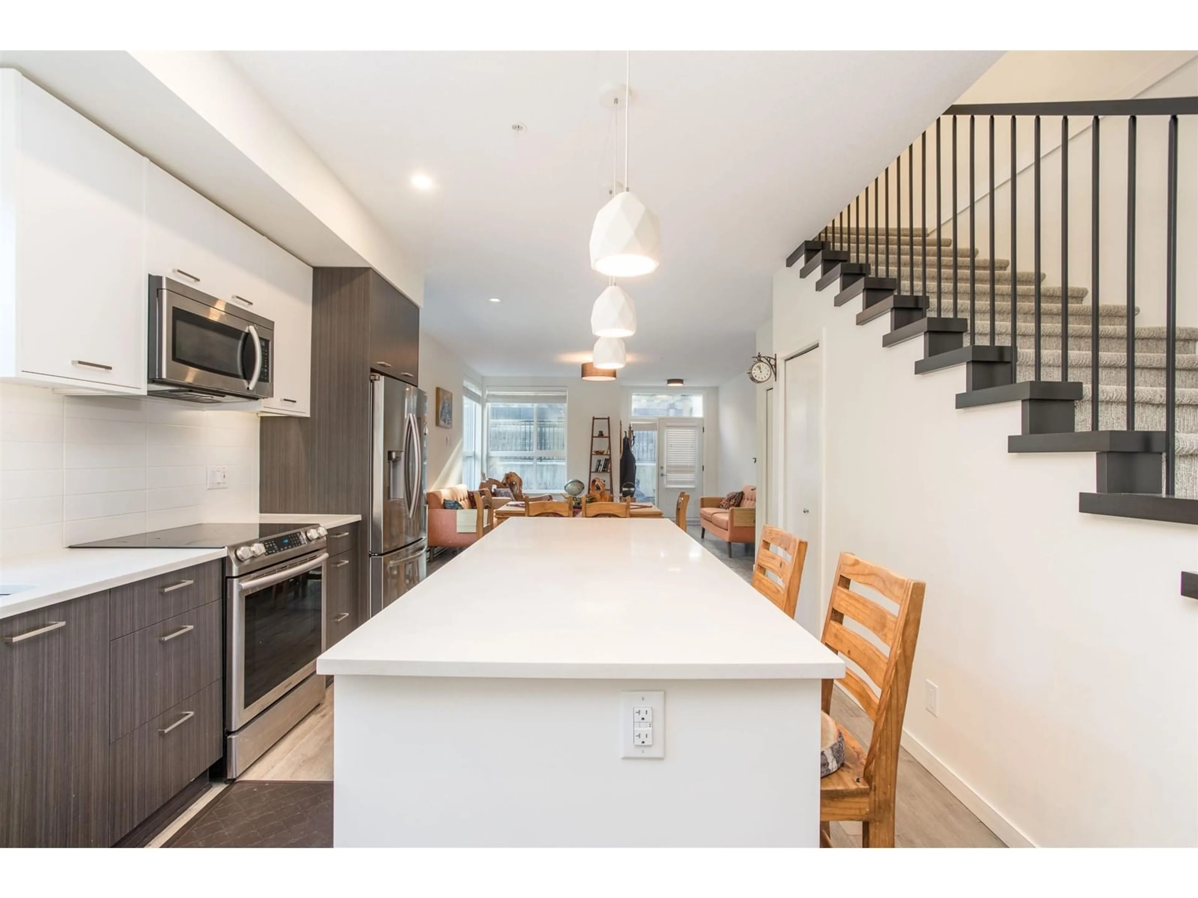 Open concept kitchen, unknown for b210 - 20087 68, Langley British Columbia V2Y0Y4
