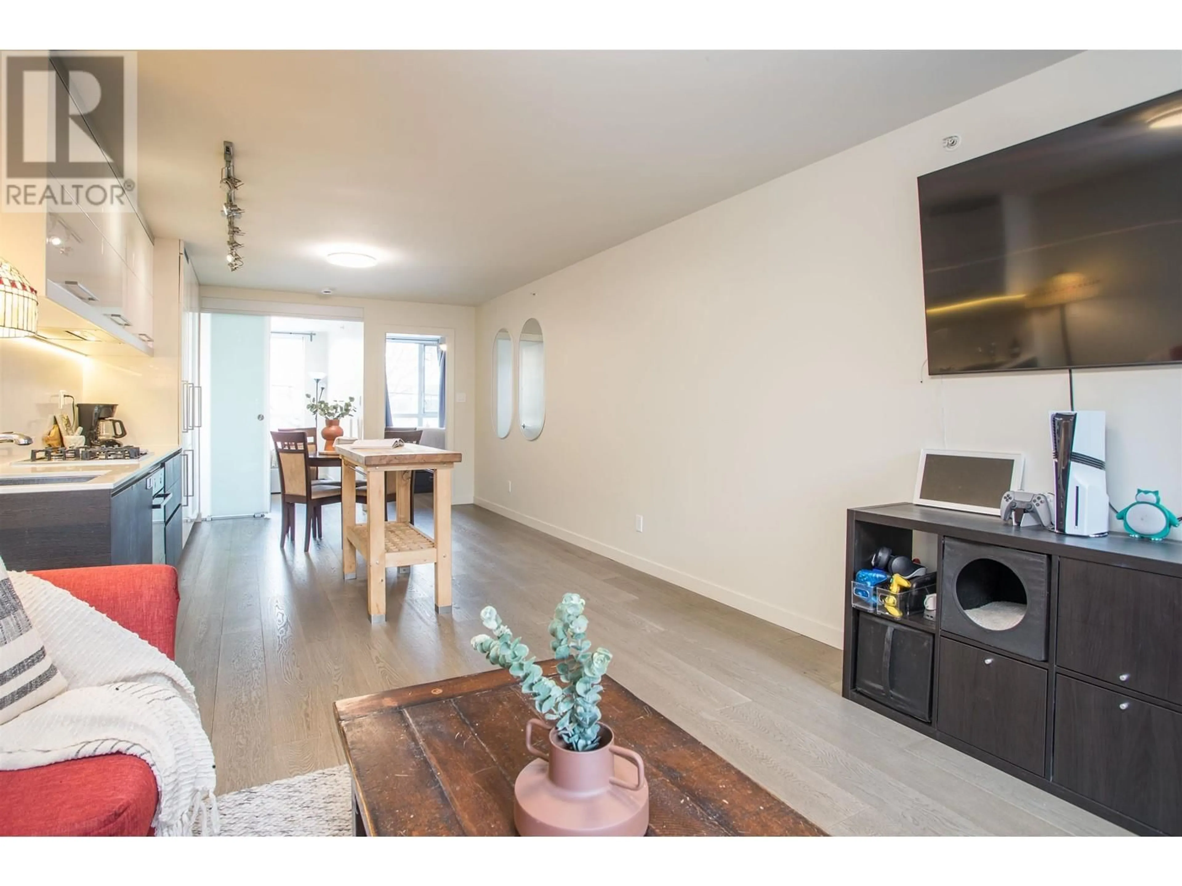 A pic of a room for 208 - 189 KEEFER STREET, Vancouver British Columbia V6A0C8