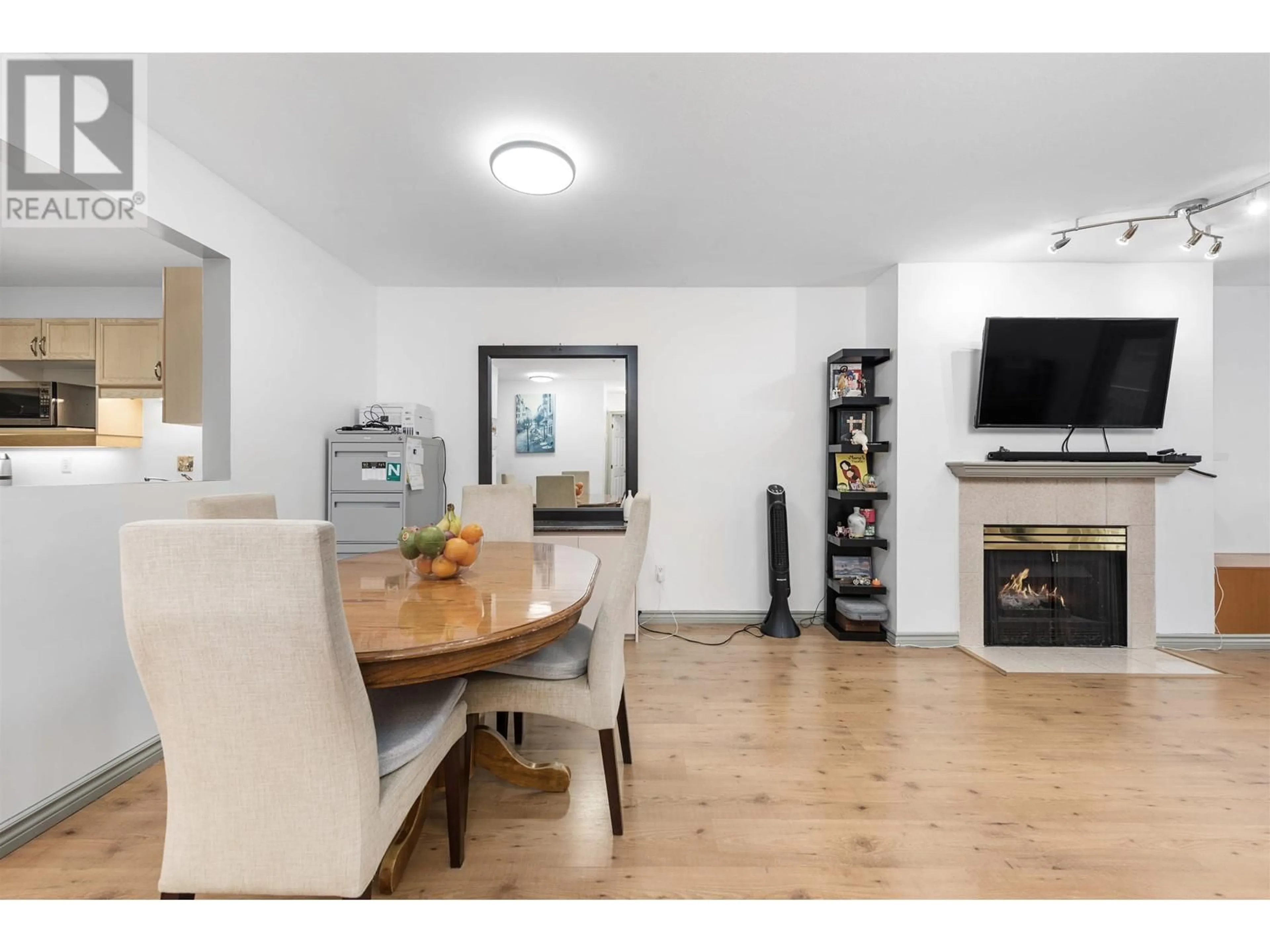 A pic of a room for 115 - 3400 MARINE DRIVE, Vancouver British Columbia V5S4P8