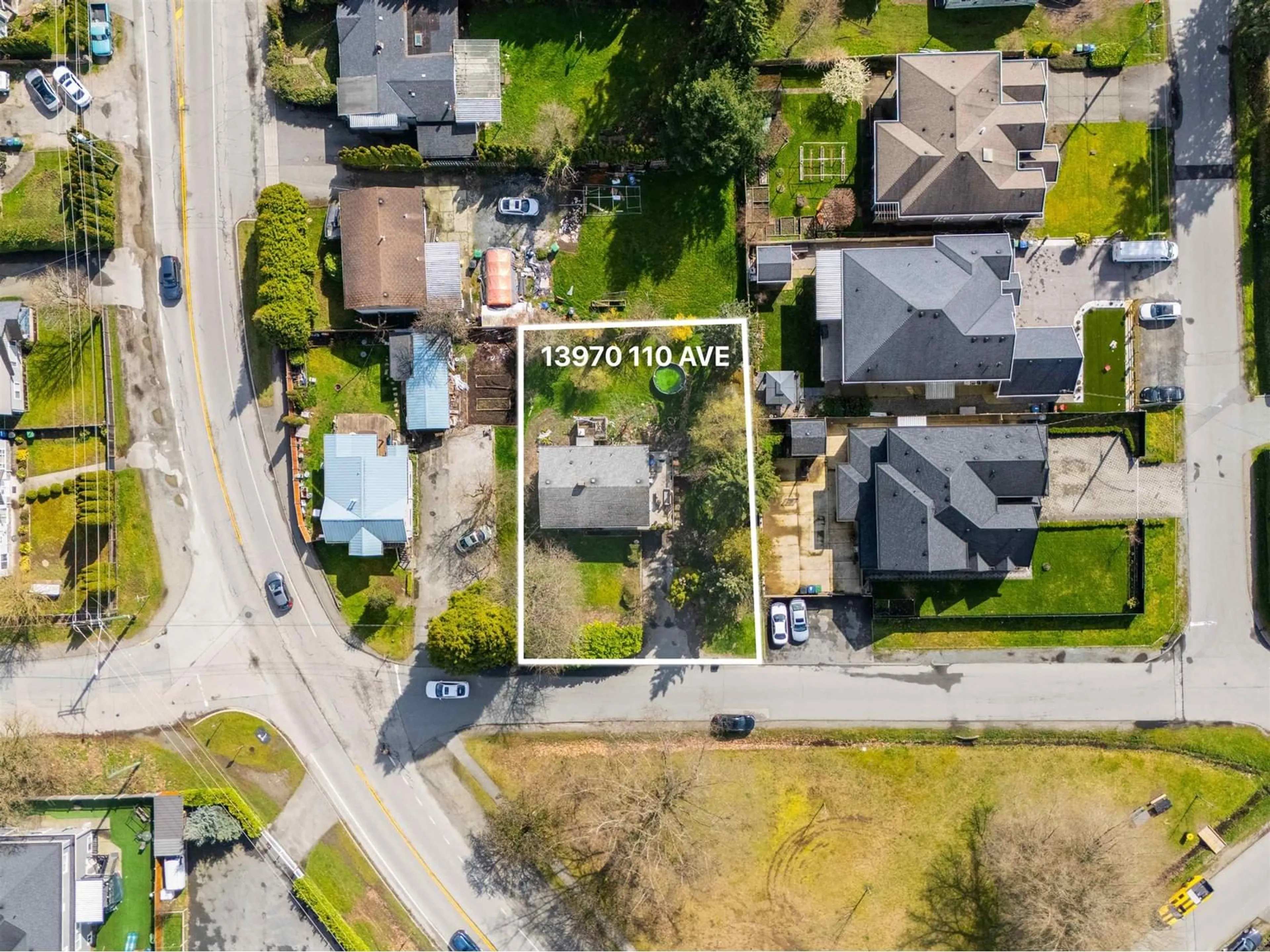 A pic from outside/outdoor area/front of a property/back of a property/a pic from drone, street for 13970 110, Surrey British Columbia V3R1Z1