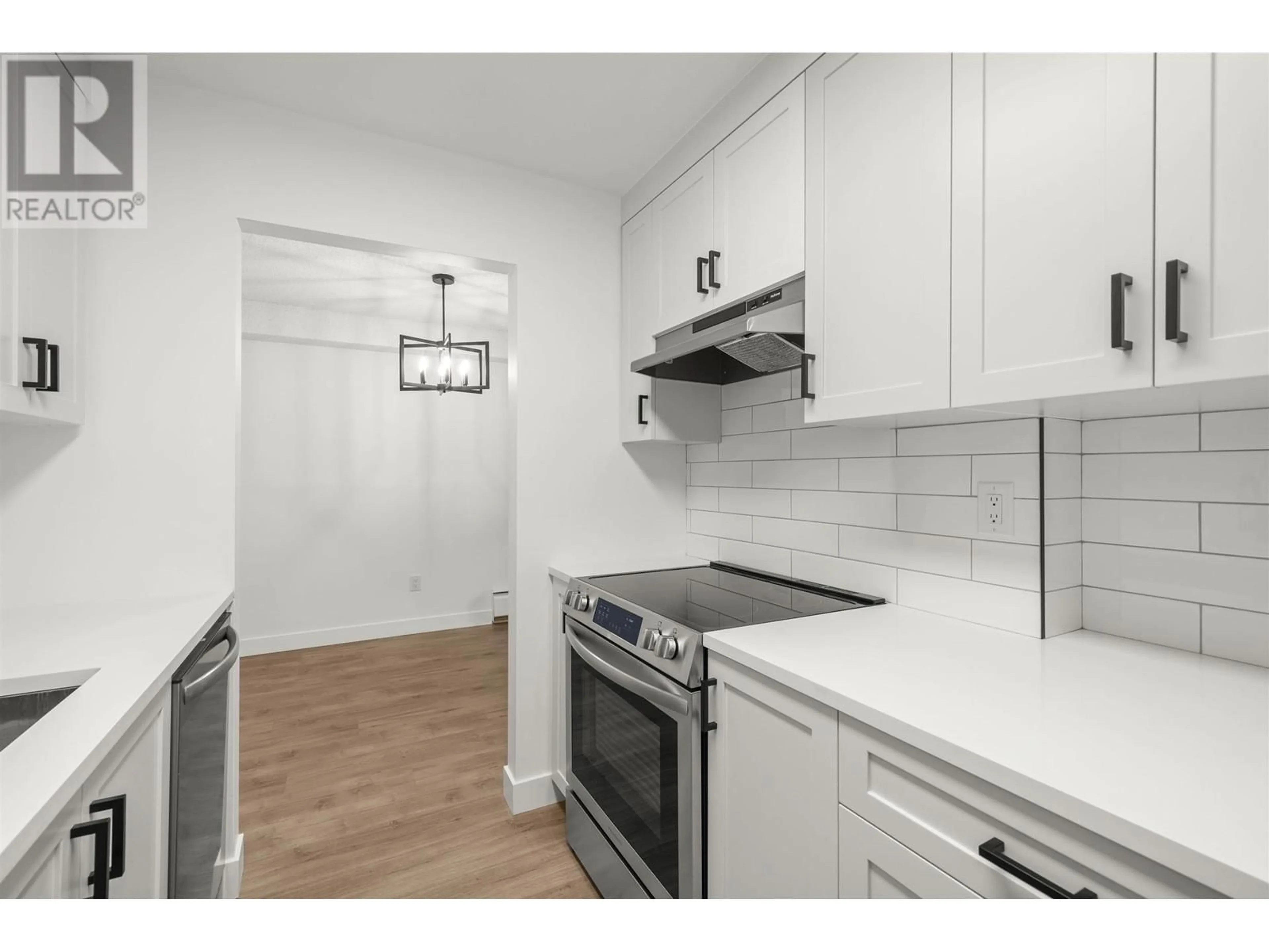 Standard kitchen, unknown for 101 - 8880 NO. 1 ROAD, Richmond British Columbia V7C4C3