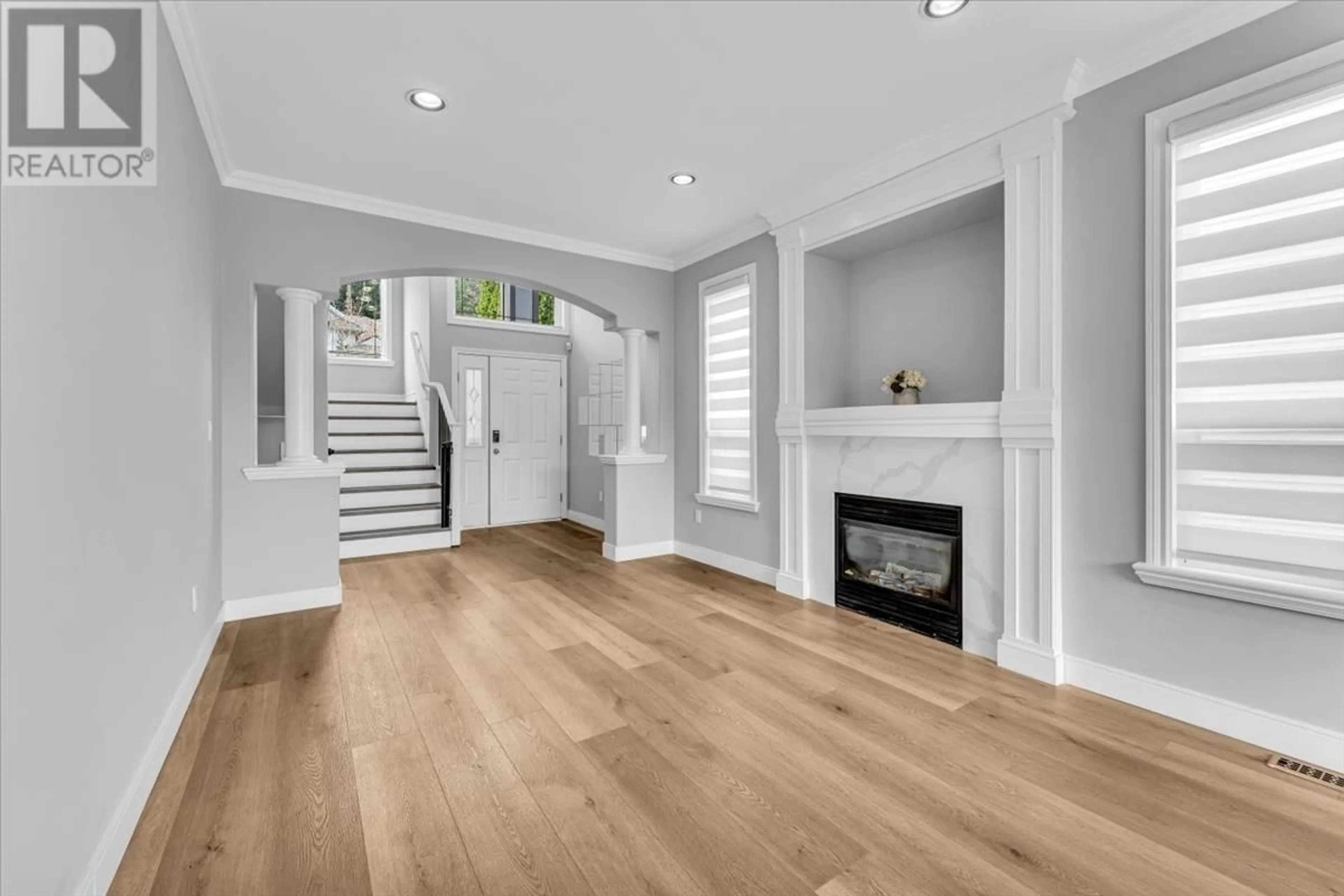 Indoor entryway for 2085 BERKSHIRE CRESCENT, Coquitlam British Columbia V3E3N5