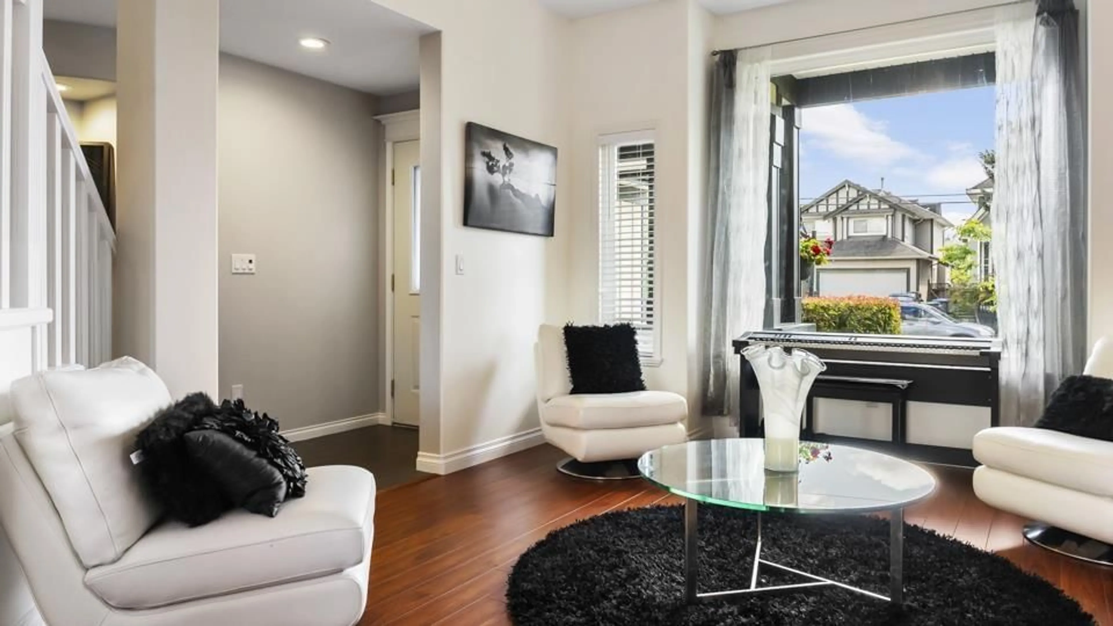 Living room with furniture, unknown for 18351 68, Surrey British Columbia V3S9C6