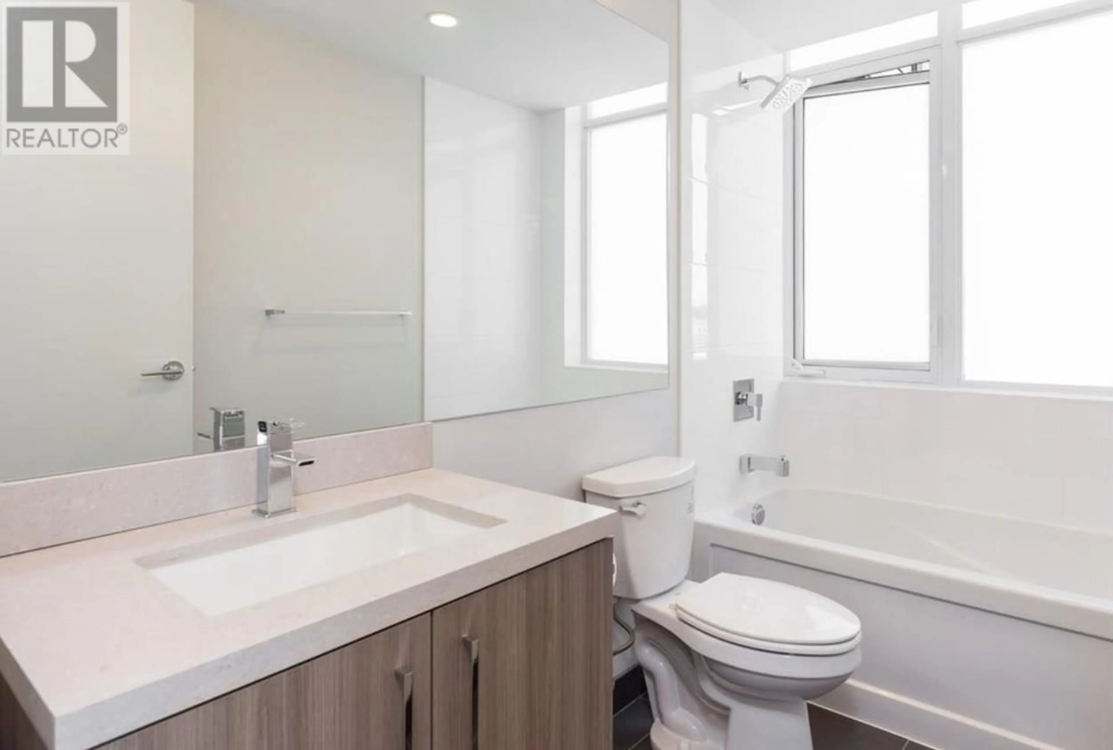 Standard bathroom, unknown for 1001 - 1788 ONTARIO STREET, Vancouver British Columbia V5T0G3