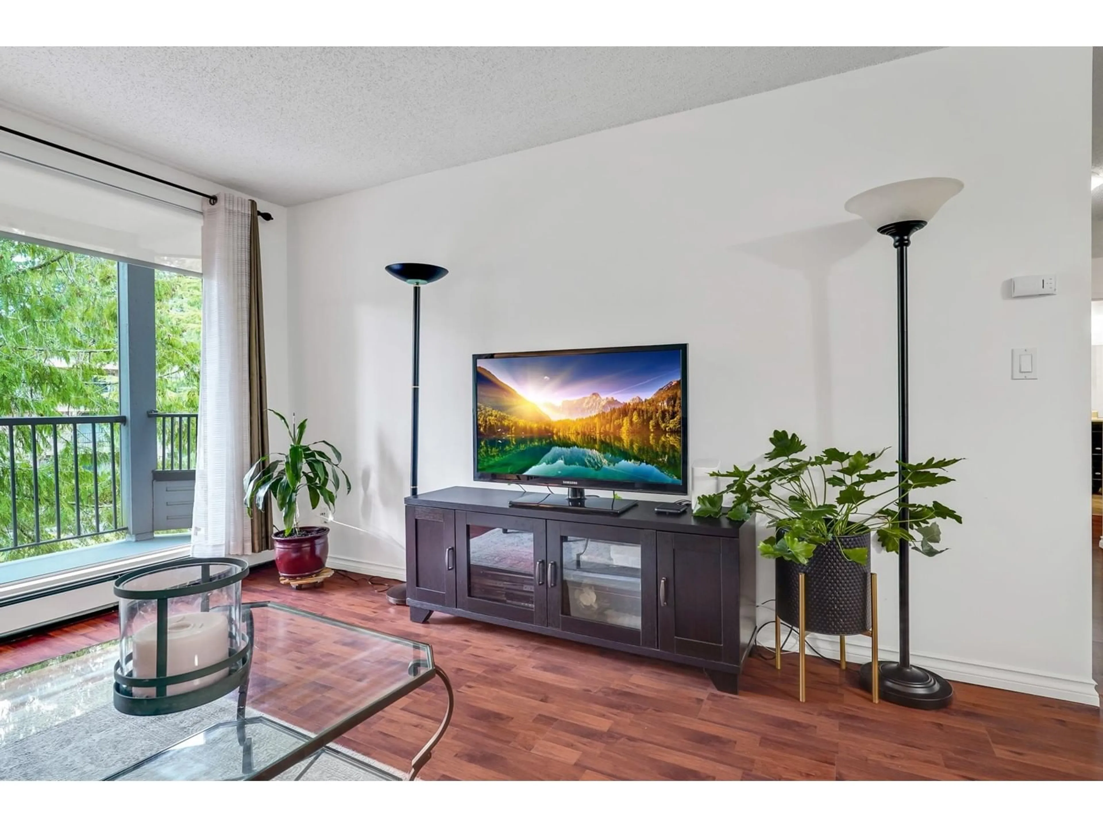 Home theater for 203 - 1740 SOUTHMERE, Surrey British Columbia V4A6E4