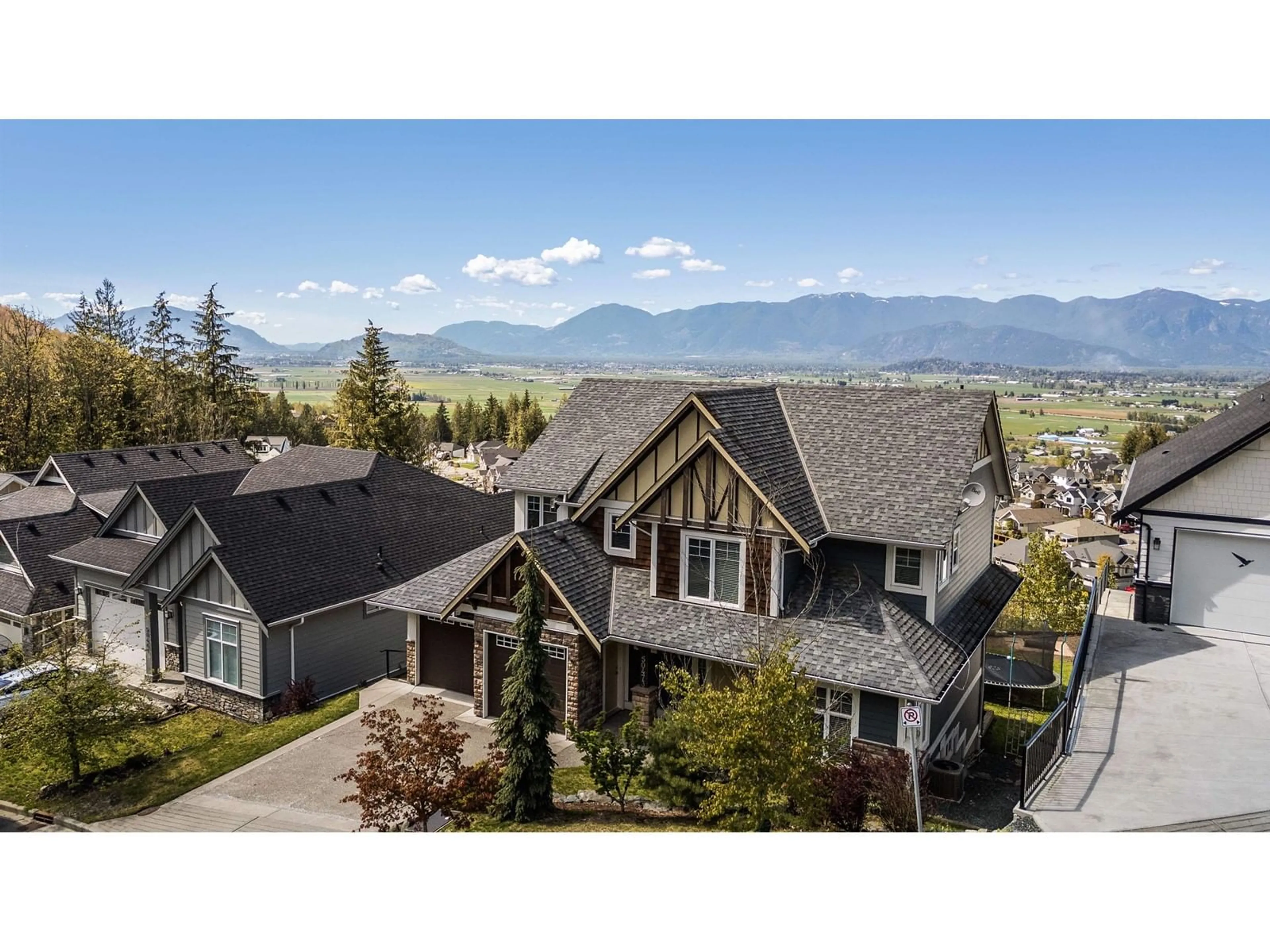 A pic from outside/outdoor area/front of a property/back of a property/a pic from drone, mountain view for 50473 KINGSTON DRIVE, Chilliwack British Columbia V4Z0C2