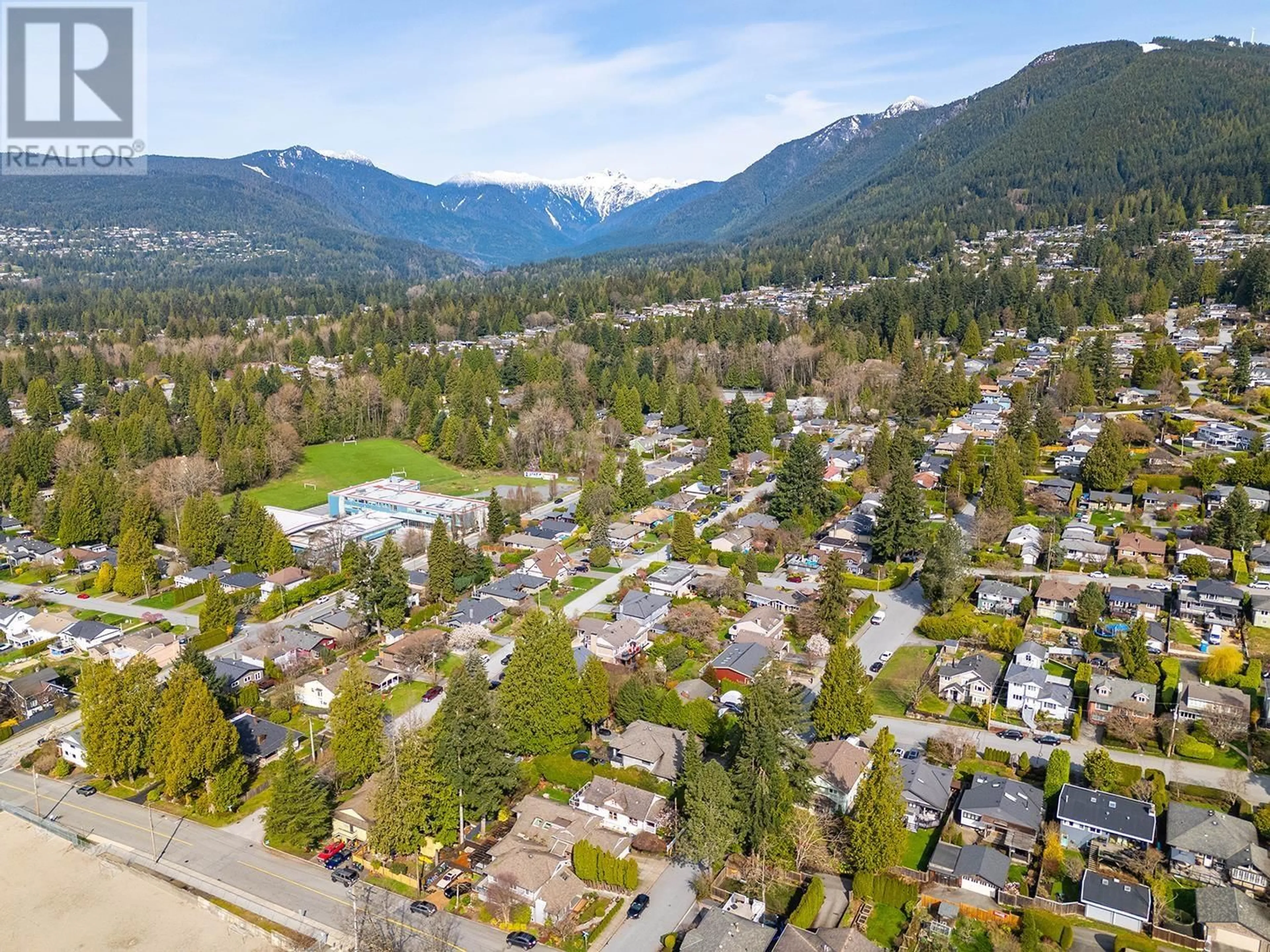 A pic from outside/outdoor area/front of a property/back of a property/a pic from drone, mountain view for 3263 NORWOOD AVENUE, North Vancouver British Columbia V7N3P2