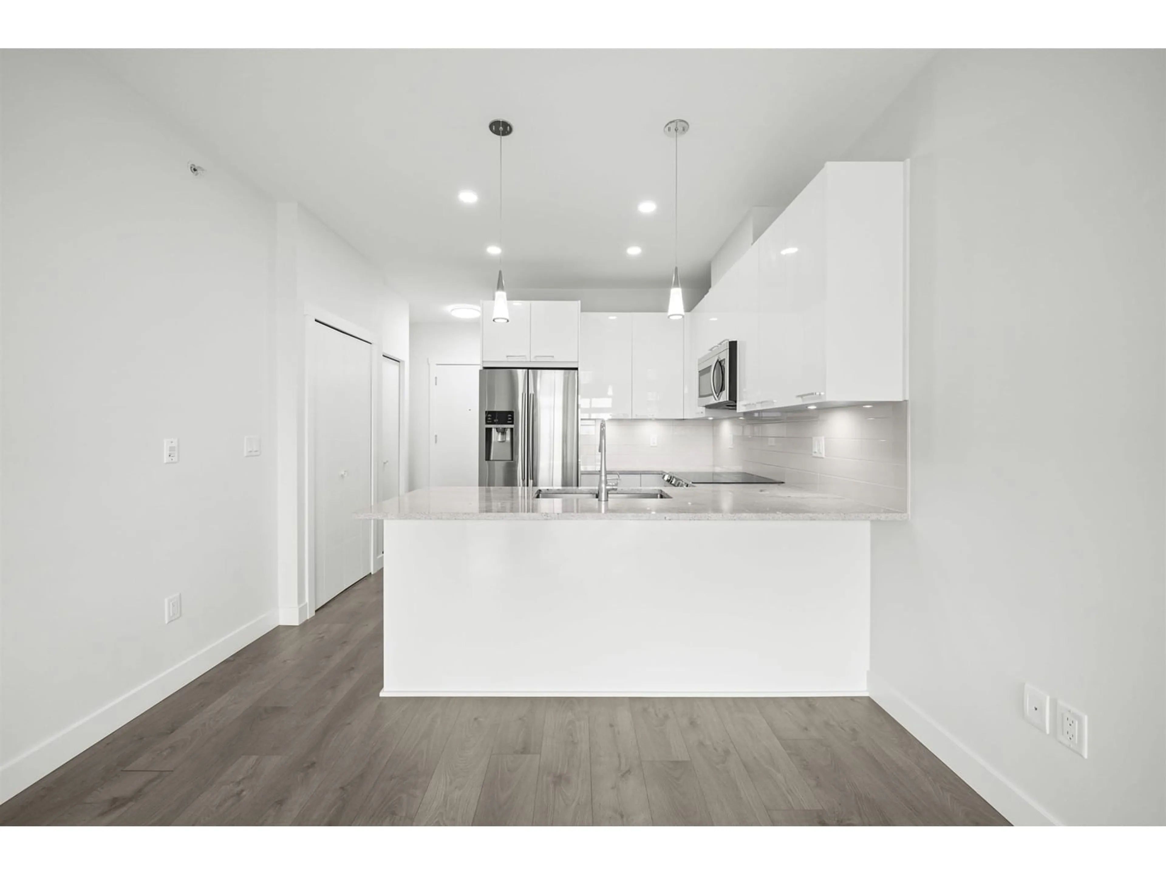 Open concept kitchen, unknown for 519 - 20686 EASTLEIGH, Langley British Columbia V3A0M4