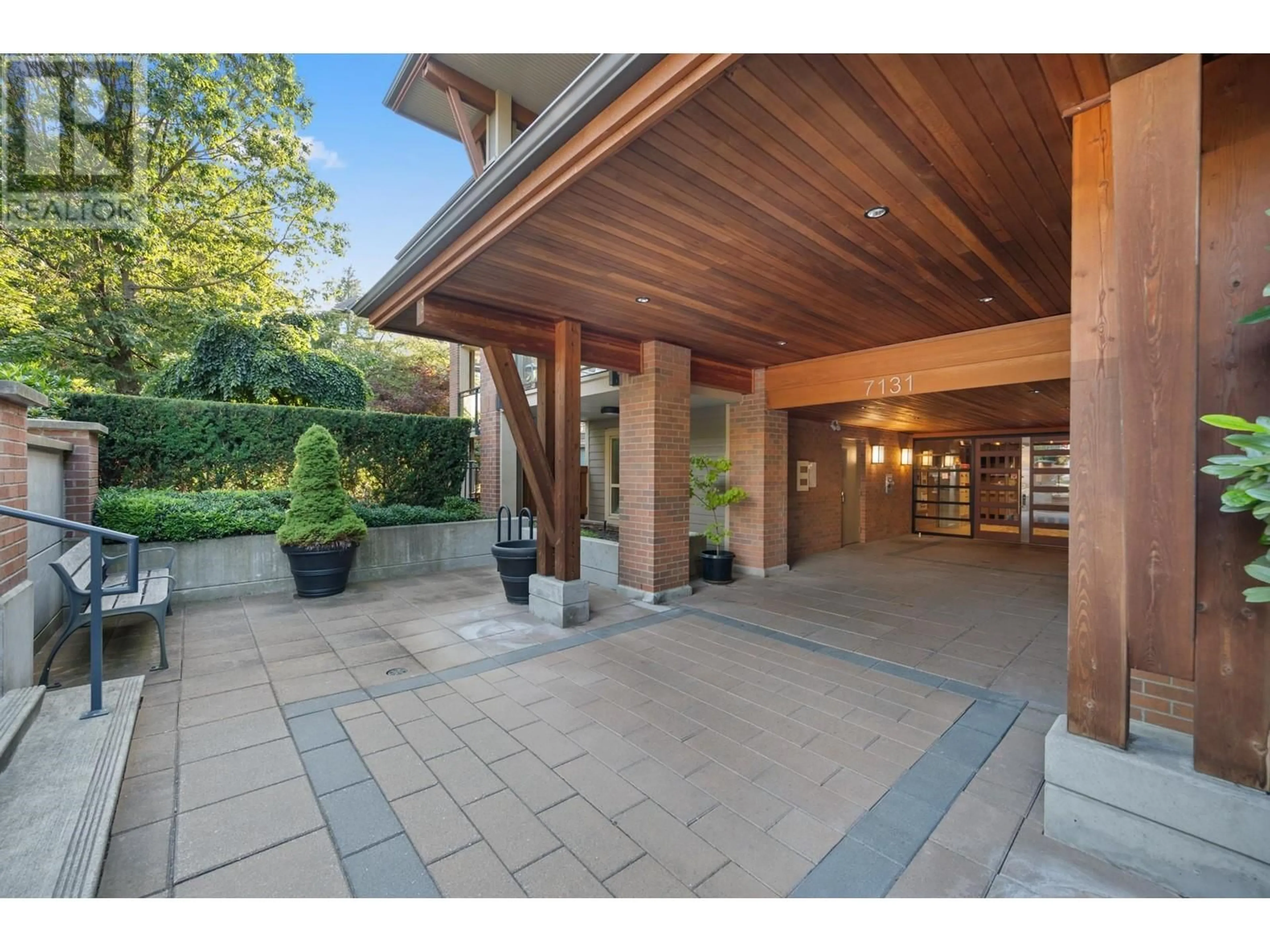 Indoor foyer for 301 - 7131 STRIDE AVENUE, Burnaby British Columbia V3N0E3