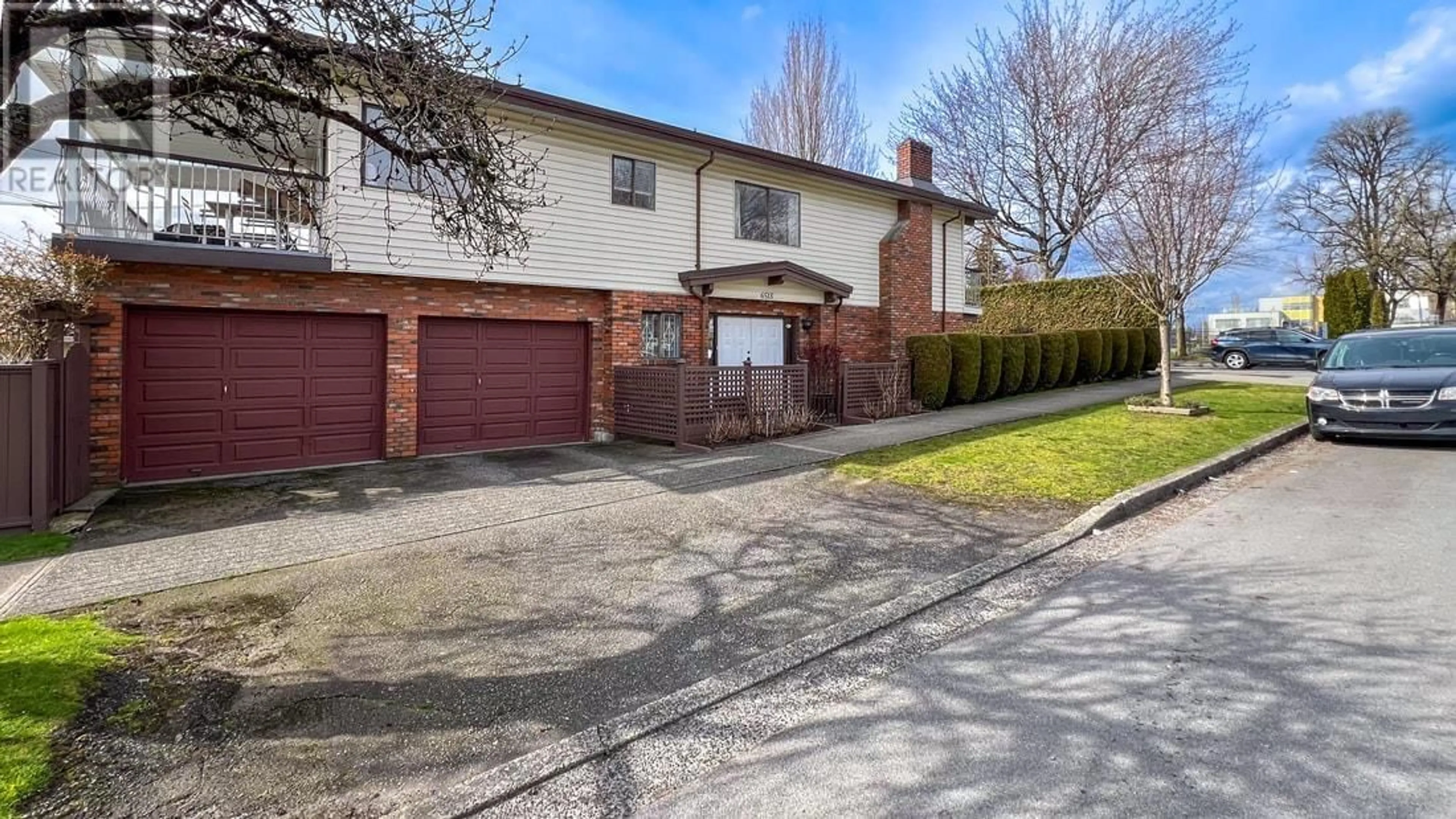 A pic from outside/outdoor area/front of a property/back of a property/a pic from drone, street for 6515 LANARK STREET, Vancouver British Columbia V5P2Z2