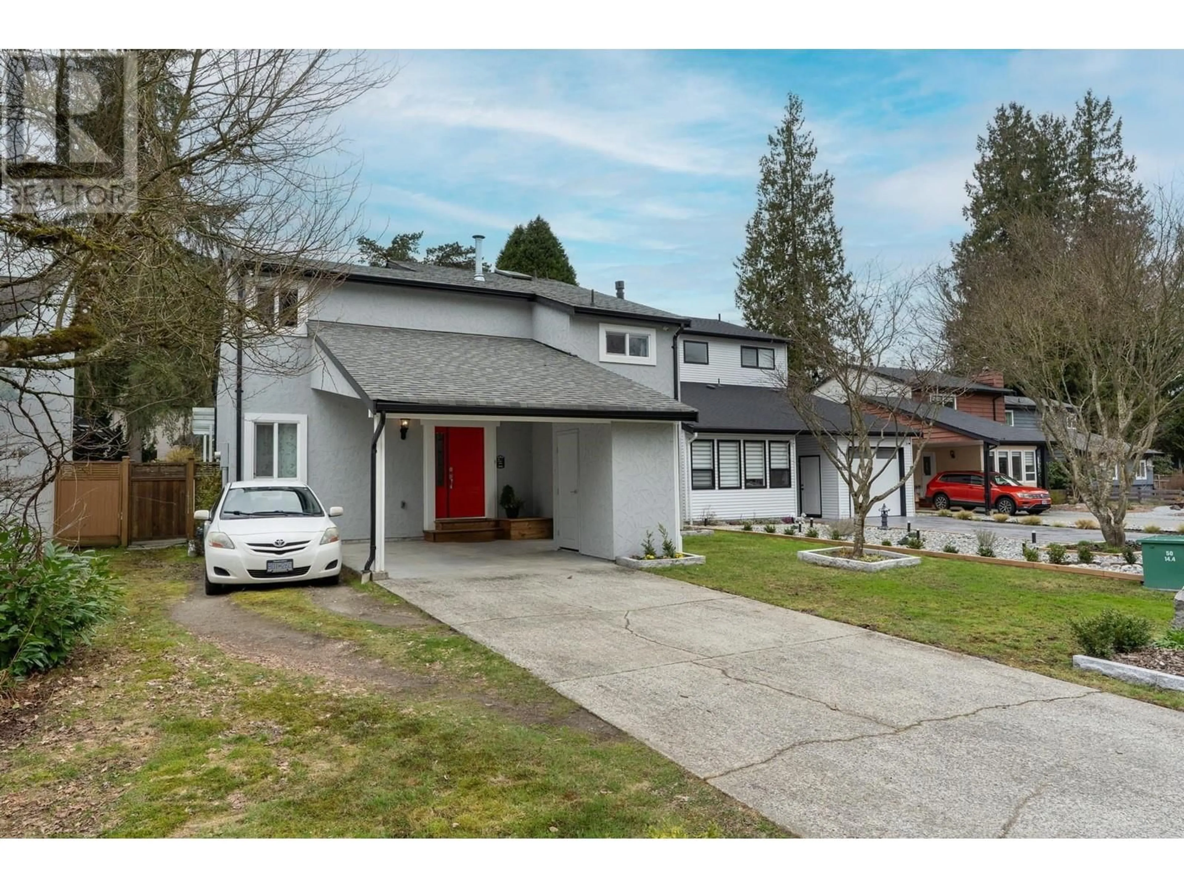 A pic from outside/outdoor area/front of a property/back of a property/a pic from drone, street for 19762 WILDCREST AVENUE, Pitt Meadows British Columbia V3Y1M2