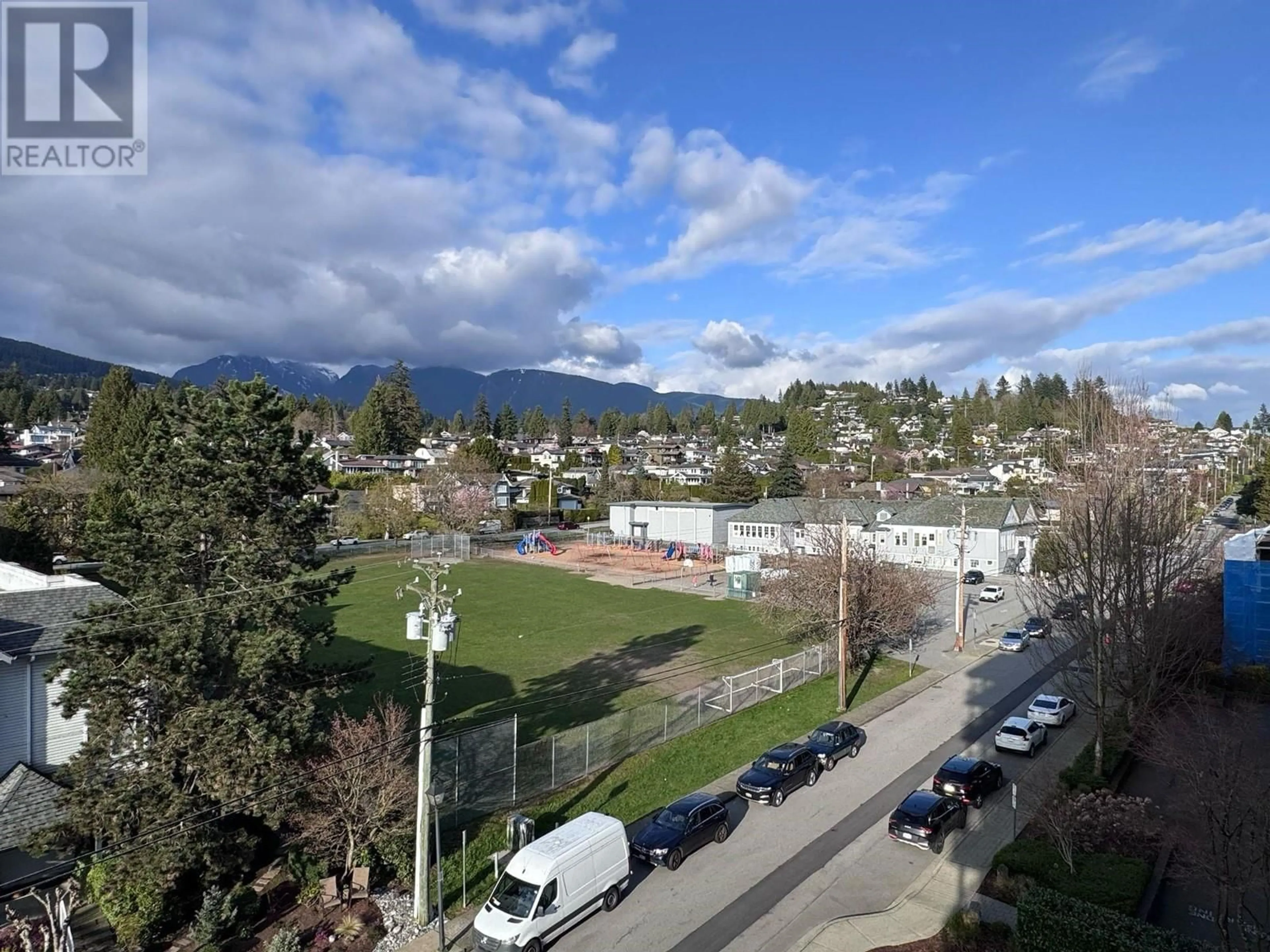 A pic from outside/outdoor area/front of a property/back of a property/a pic from drone, mountain view for 603 - 1390 DUCHESS AVENUE, West Vancouver British Columbia V7T1H6