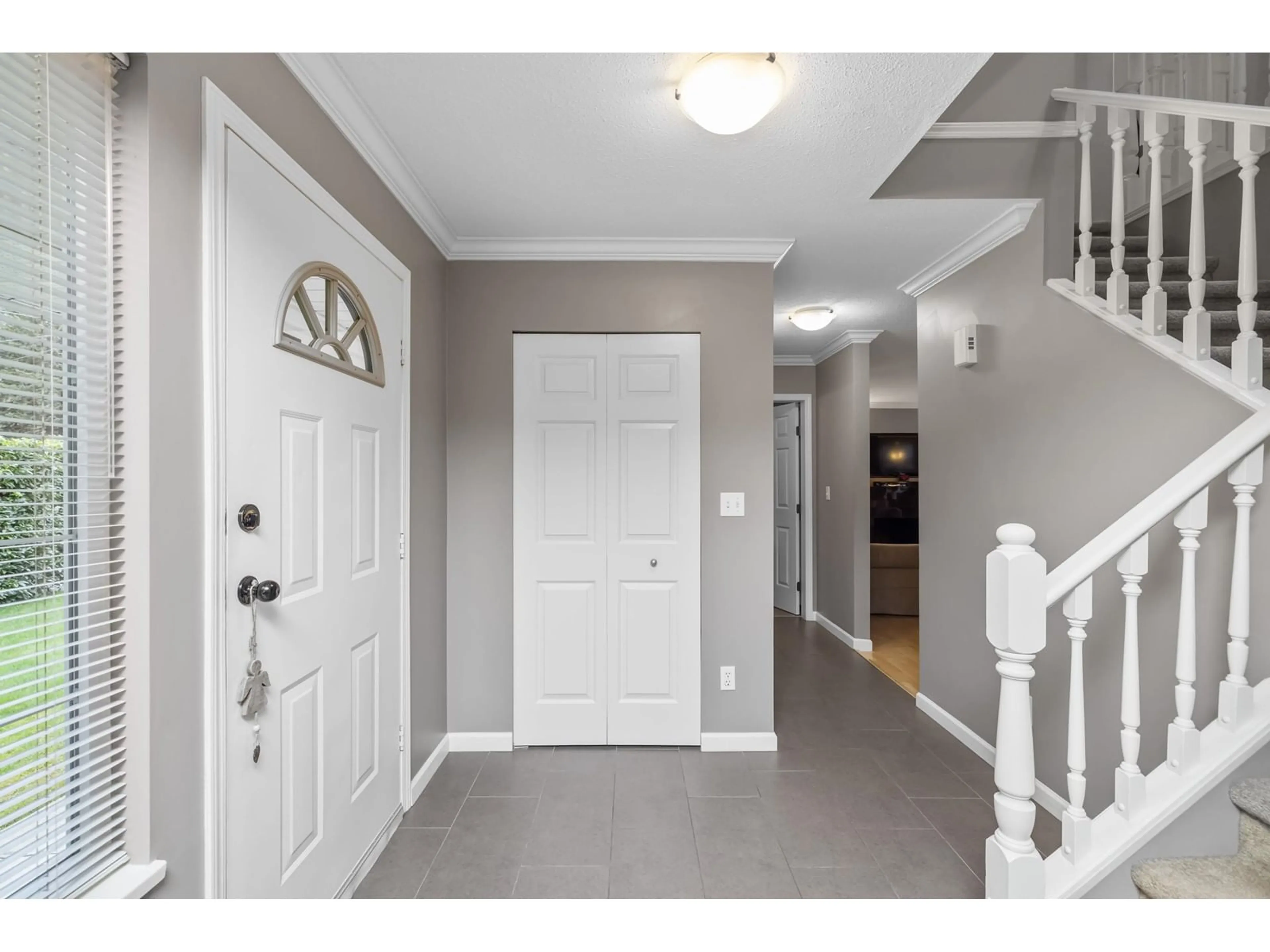 Indoor entryway for 20676 38A, Langley British Columbia V3A5L7