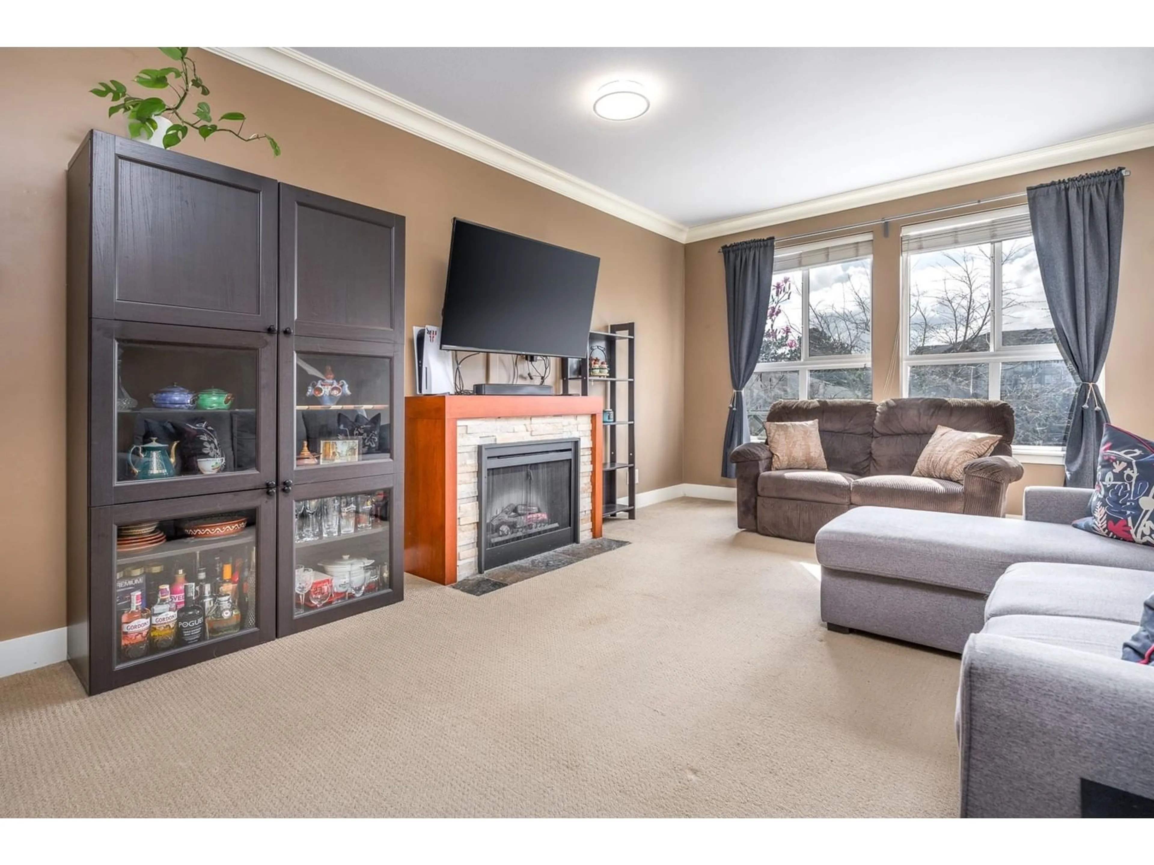 Living room with furniture, unknown for 204 - 5430 201, Langley British Columbia V3A0A2