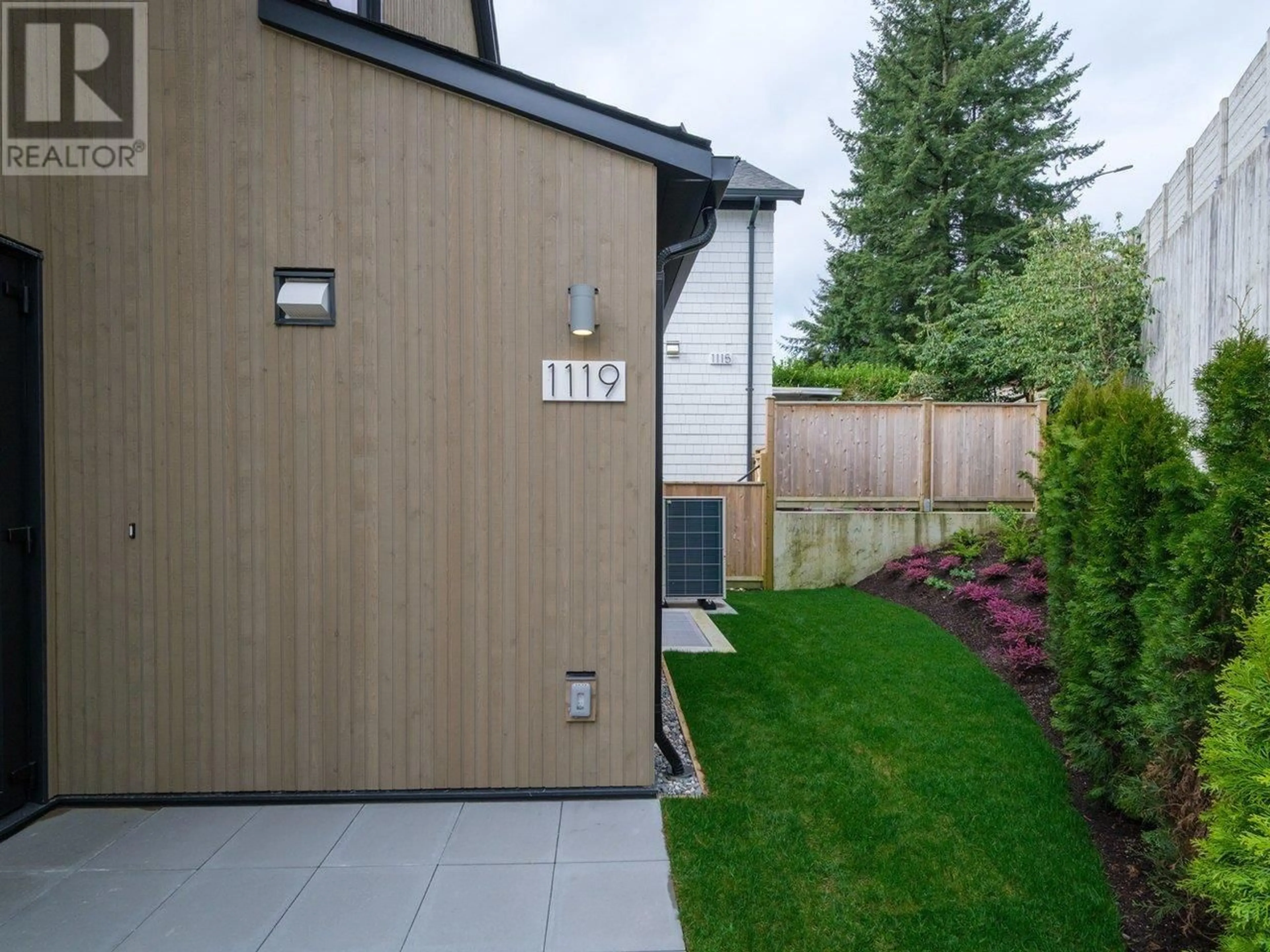 Unknown for 1119 KEITH ROAD, North Vancouver British Columbia V7L1X4