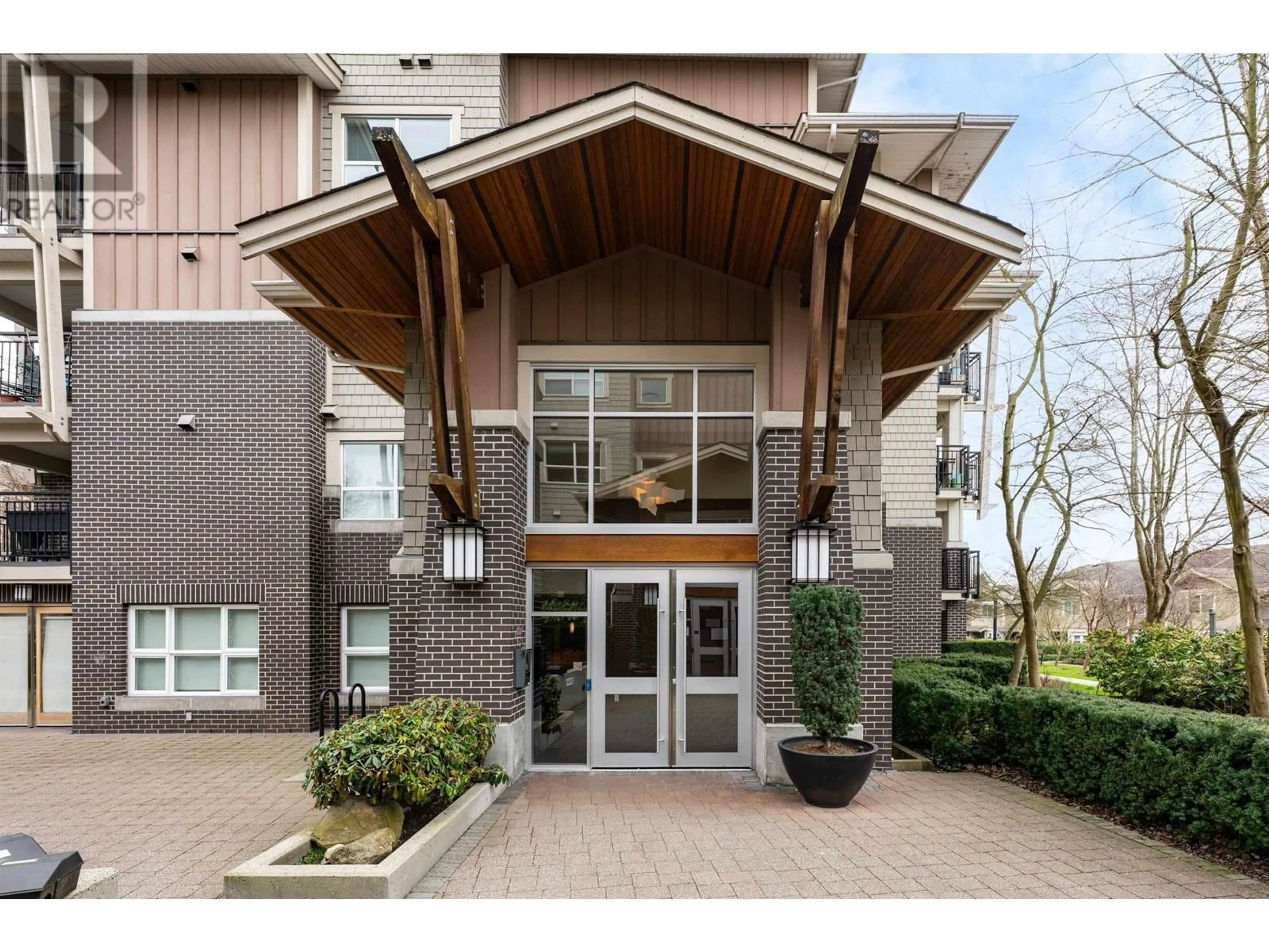Unknown for 103 - 5775 IRMIN STREET, Burnaby British Columbia V5J0C3