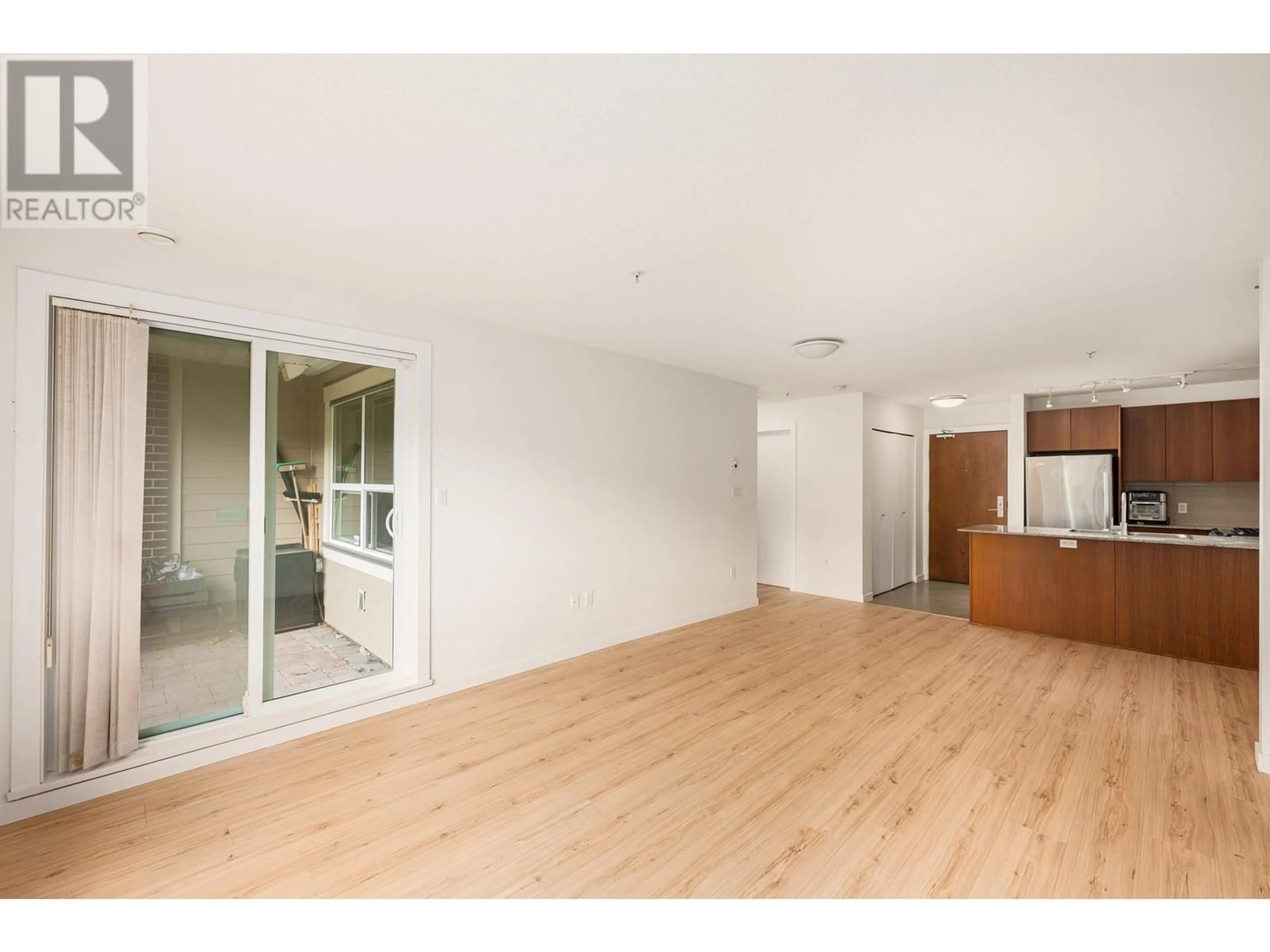 A pic of a room for 103 - 5775 IRMIN STREET, Burnaby British Columbia V5J0C3