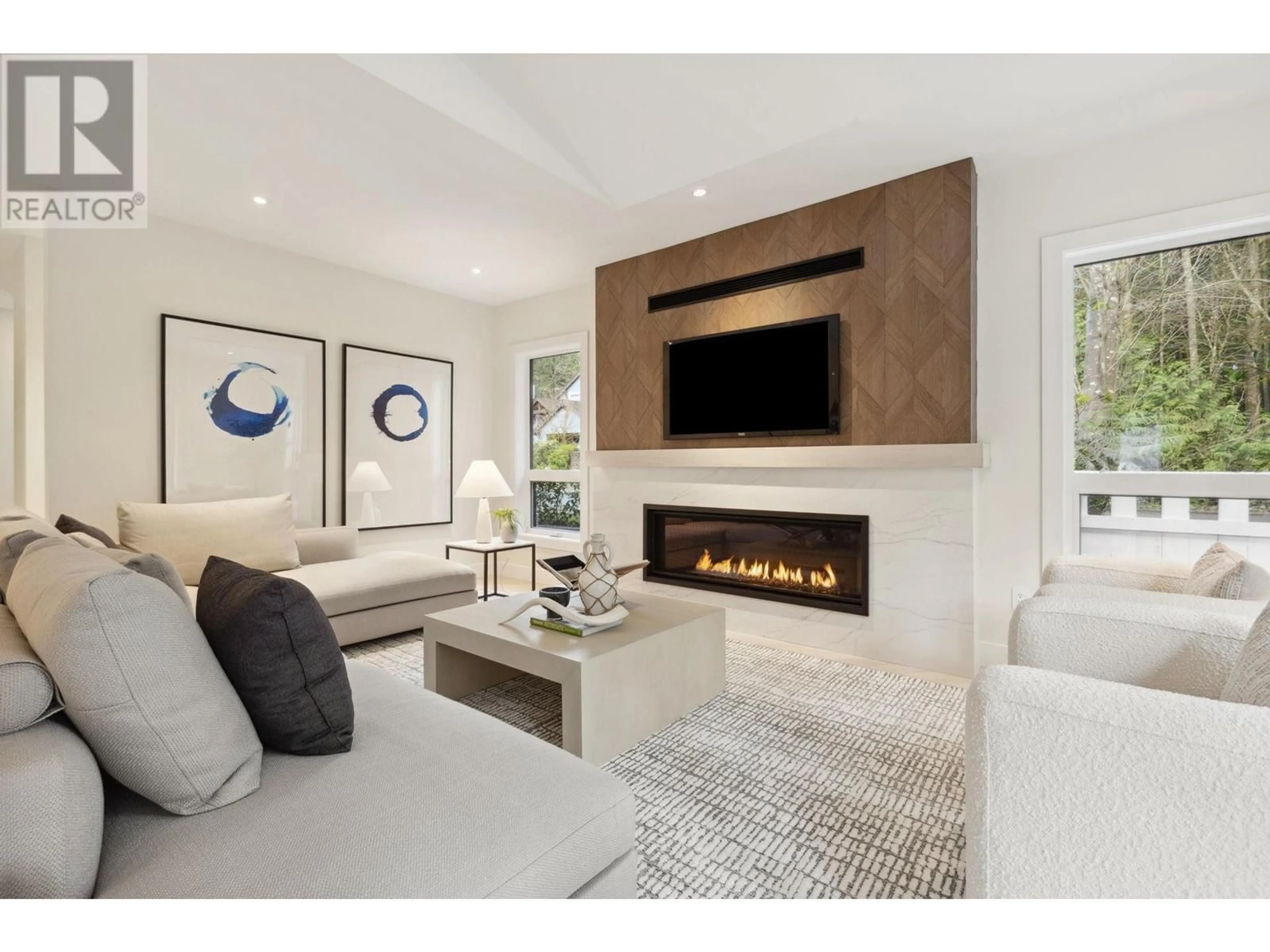 Living room with furniture, unknown for 3533 ANNE MACDONALD WAY, North Vancouver British Columbia V7G2S7