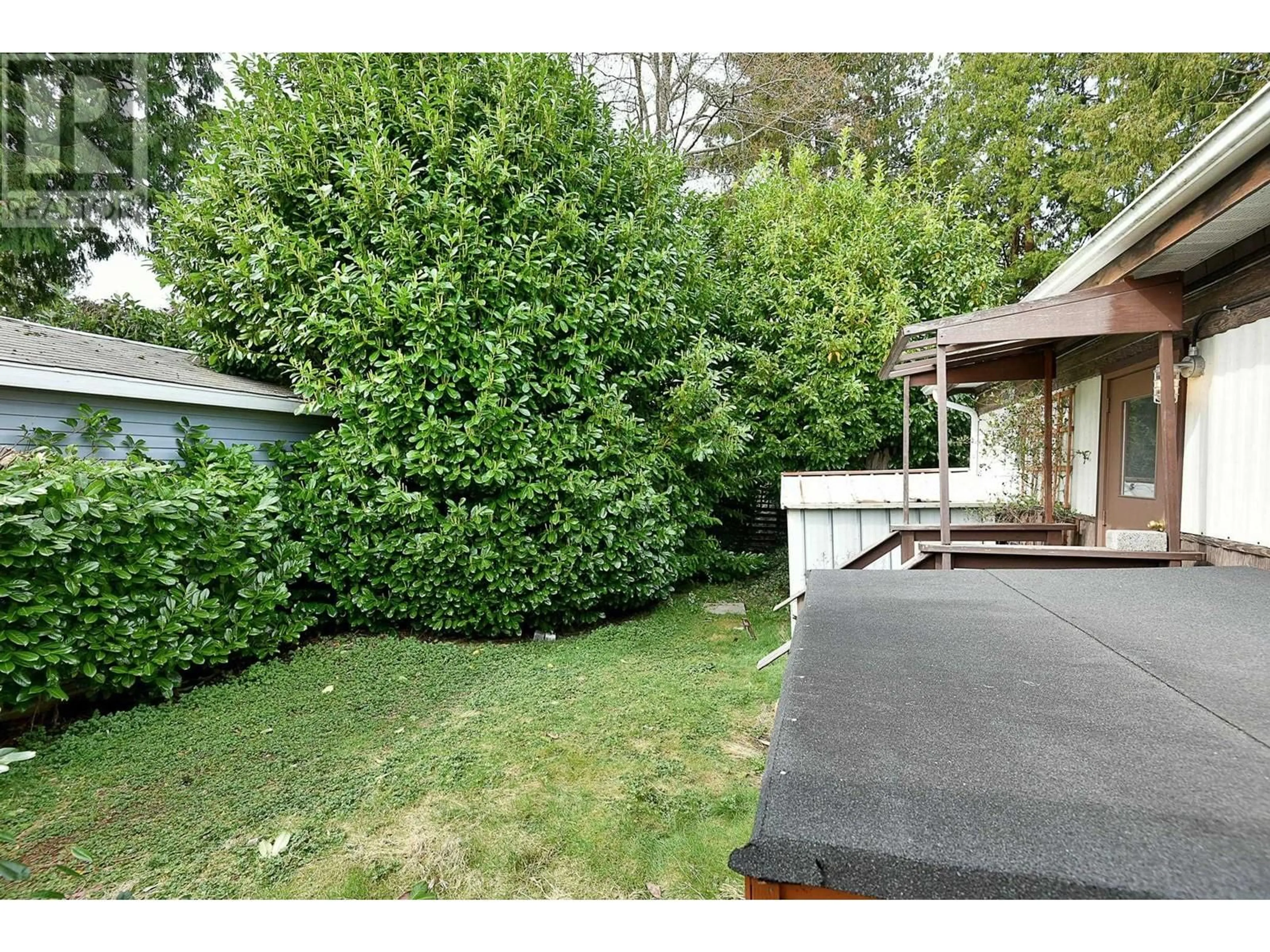Patio, street for 22 - 4496 SUNSHINE COAST HIGHWAY, Sechelt British Columbia V7Z0C3