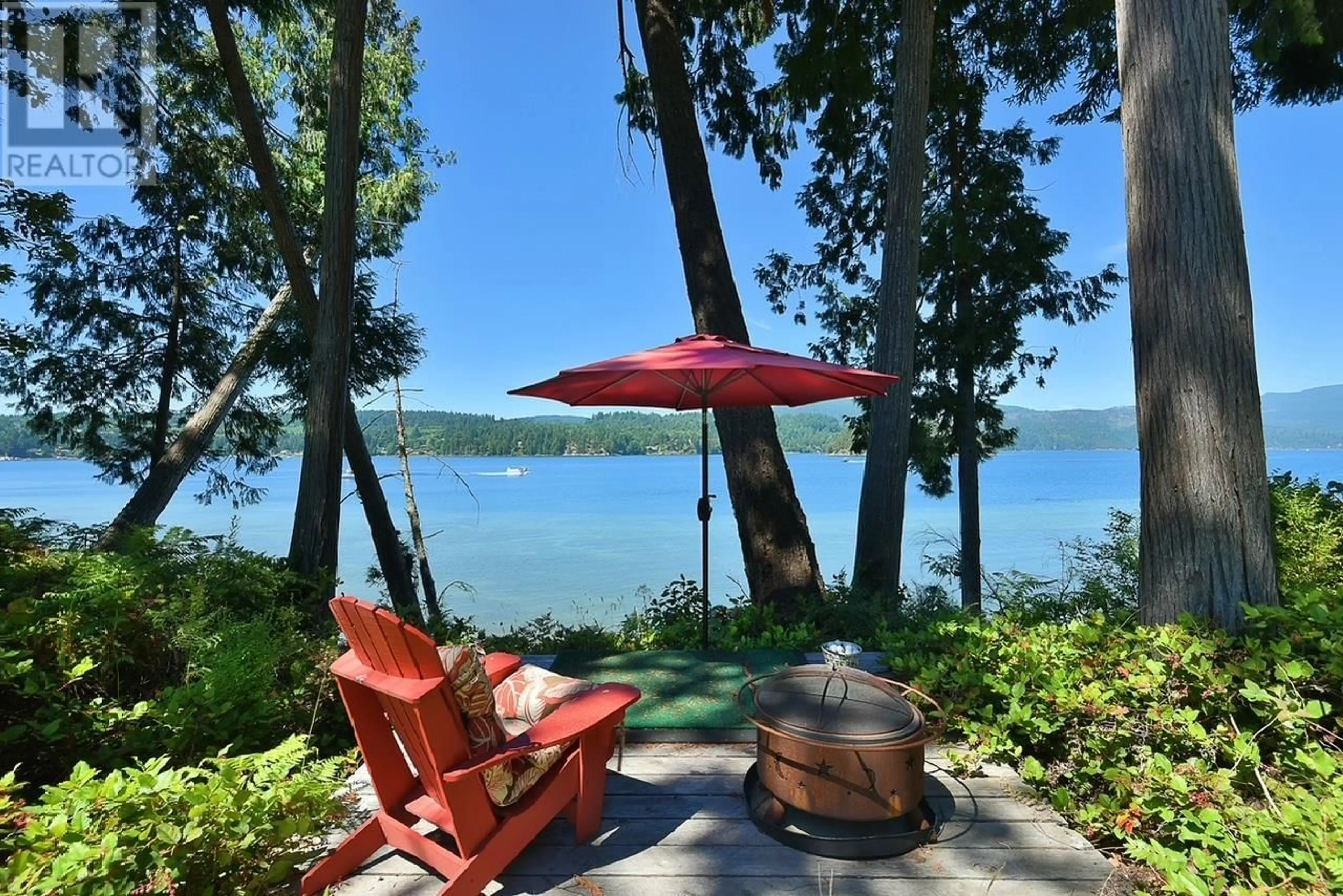 Patio, water/lake/river/ocean view for 6109 SECHELT INLET ROAD, Sechelt British Columbia V7Z0P5