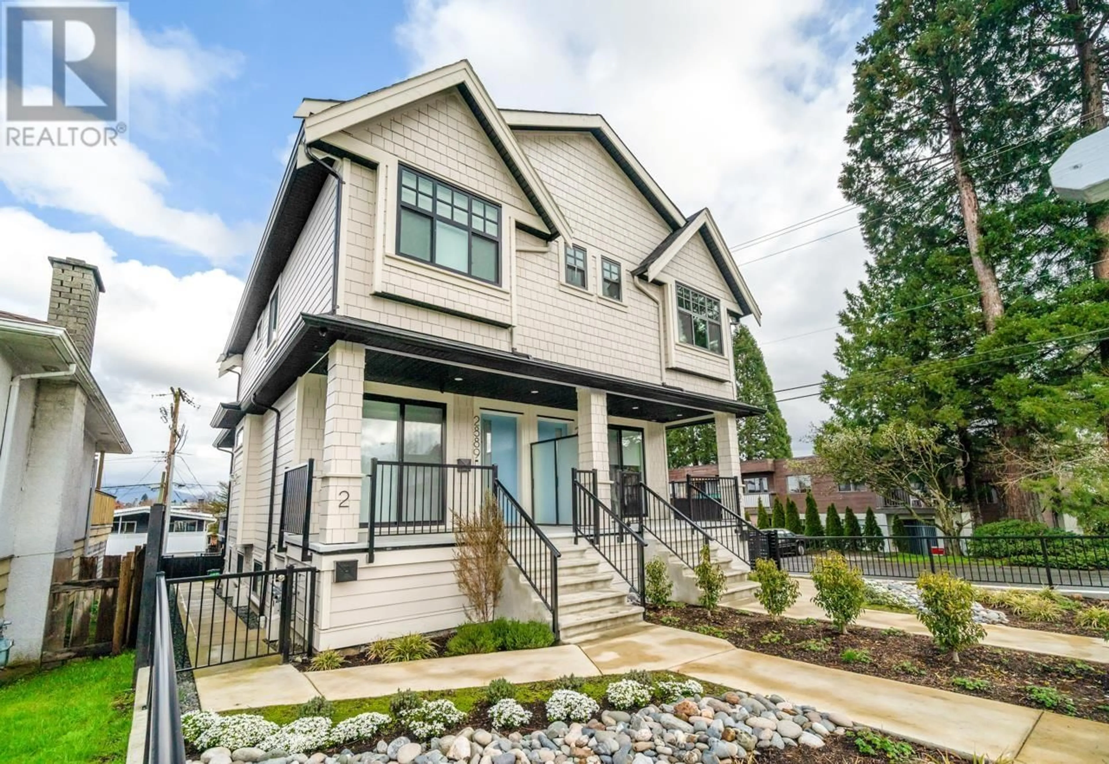 Home with vinyl exterior material, street for 2889 19TH AVENUE, Vancouver British Columbia V5M2S6