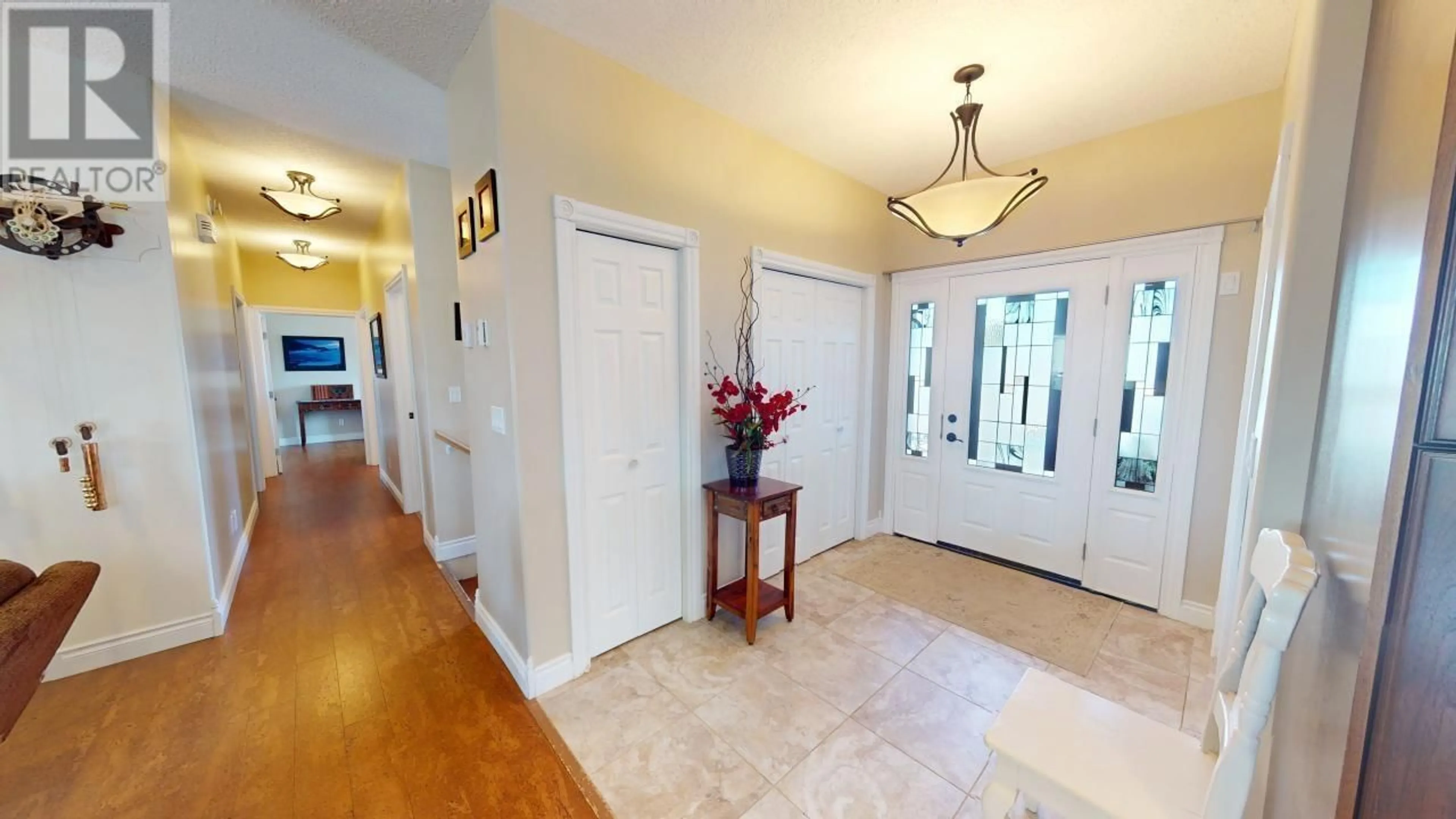 Indoor entryway for 11712 88A STREET, Fort St. John British Columbia V1J0H8