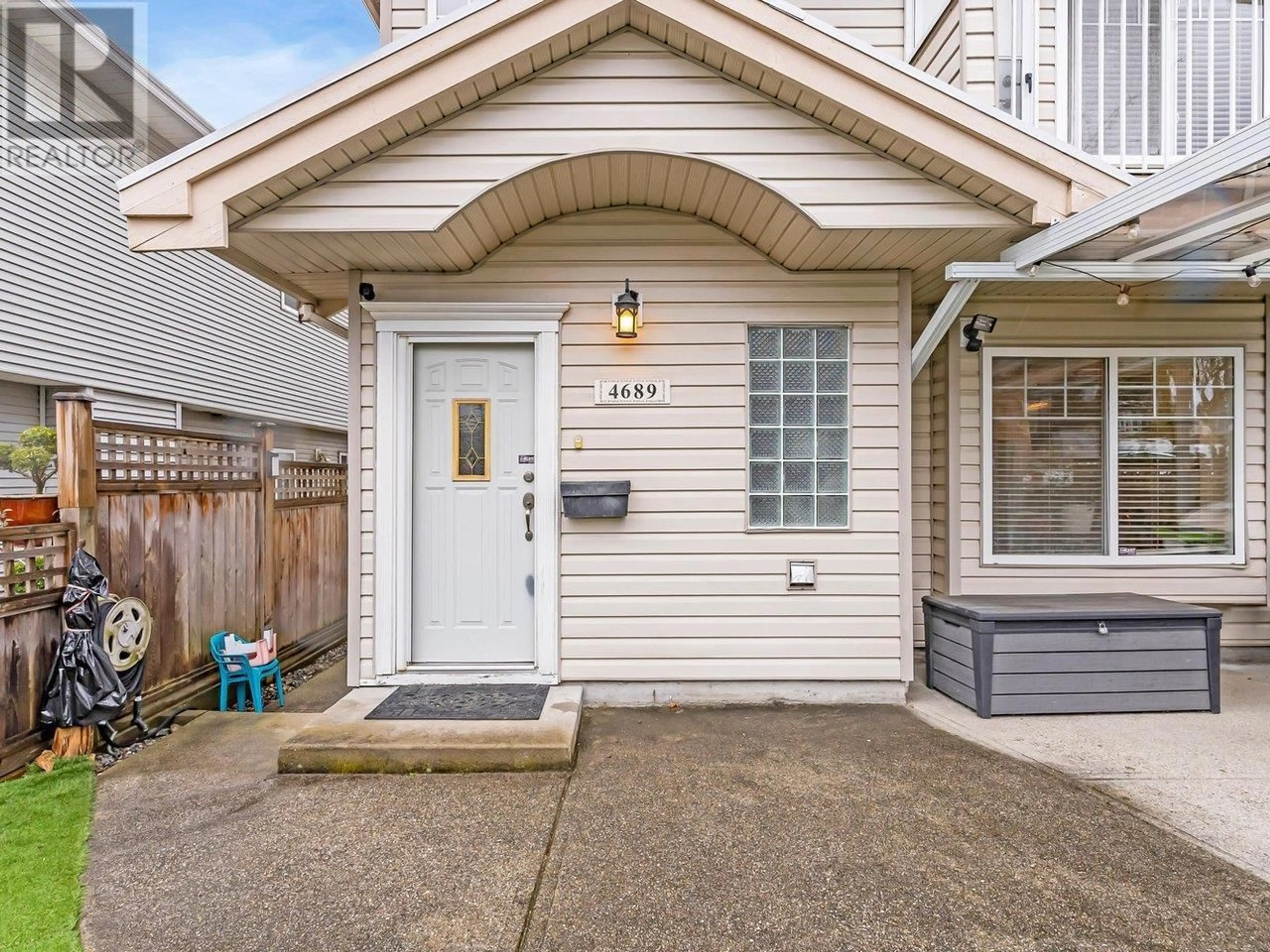 Unknown for 1 - 4689 CANADA WAY, Burnaby British Columbia V5G1K9