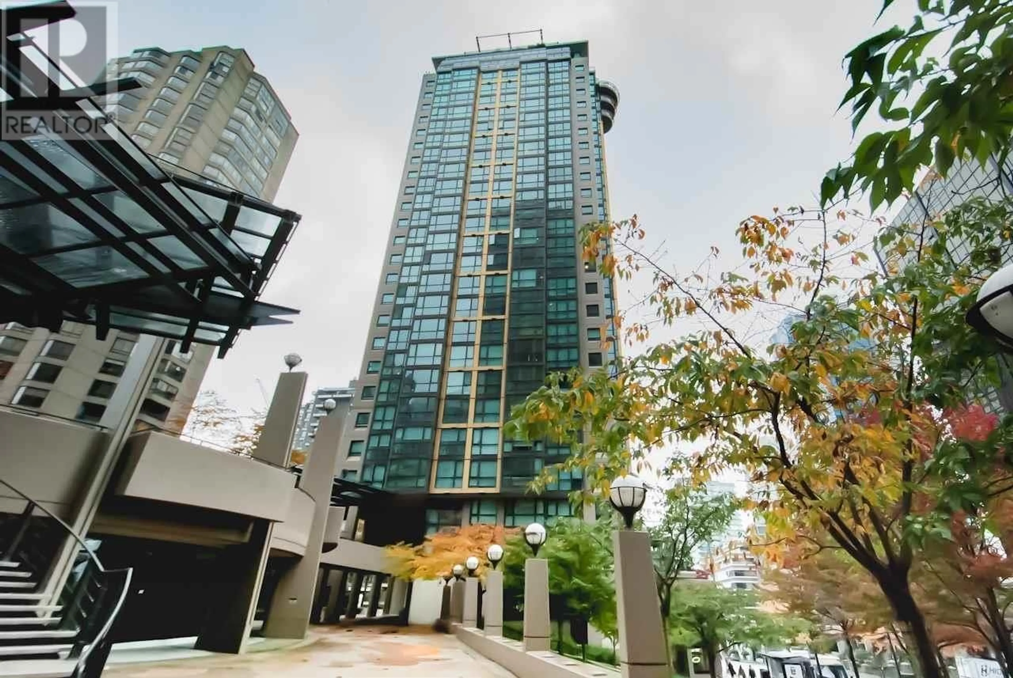 Indoor foyer for 909 - 1367 ALBERNI STREET, Vancouver British Columbia V6E4R9
