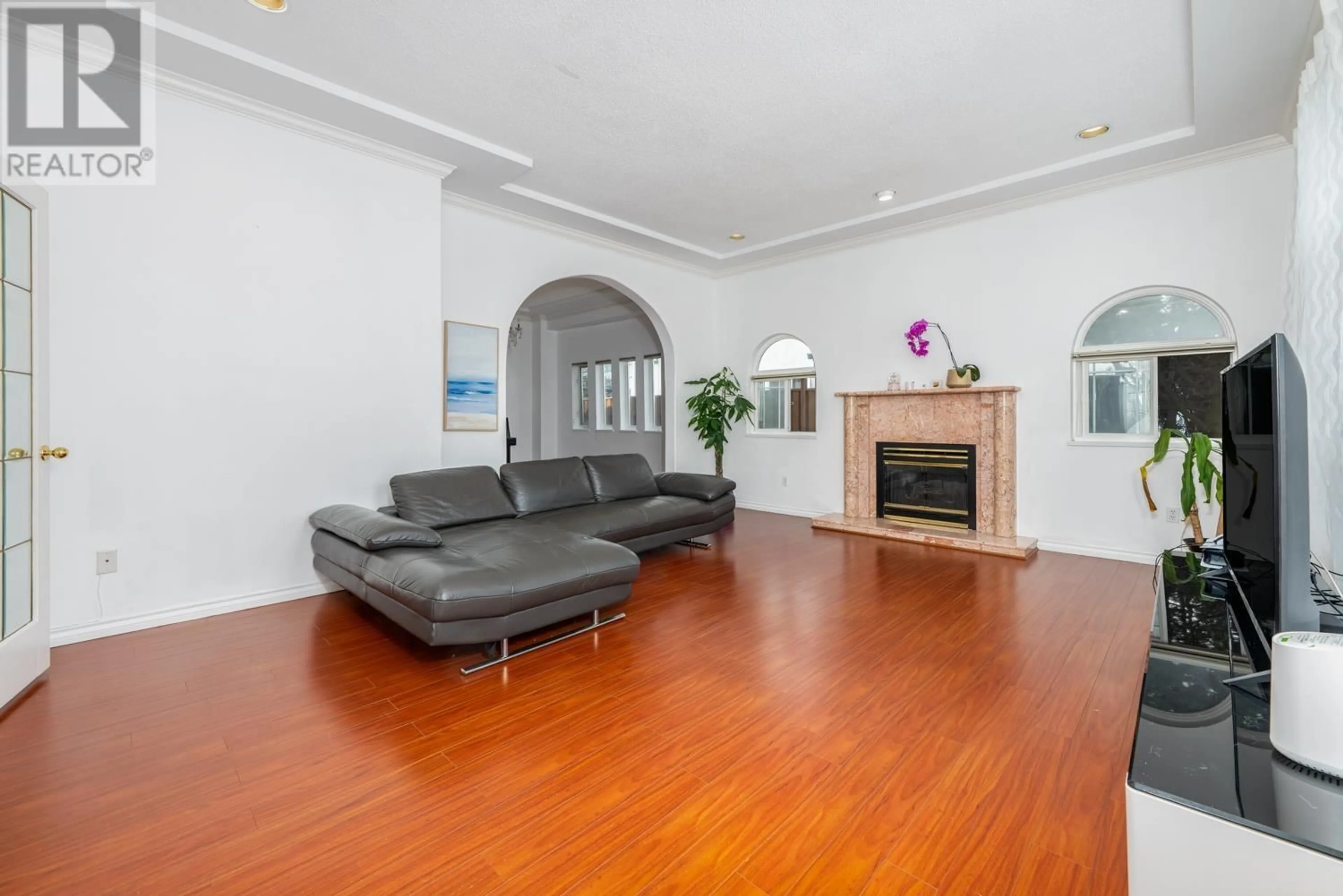 Living room with furniture, unknown for 12091 MELLIS DRIVE, Richmond British Columbia V6X3T1