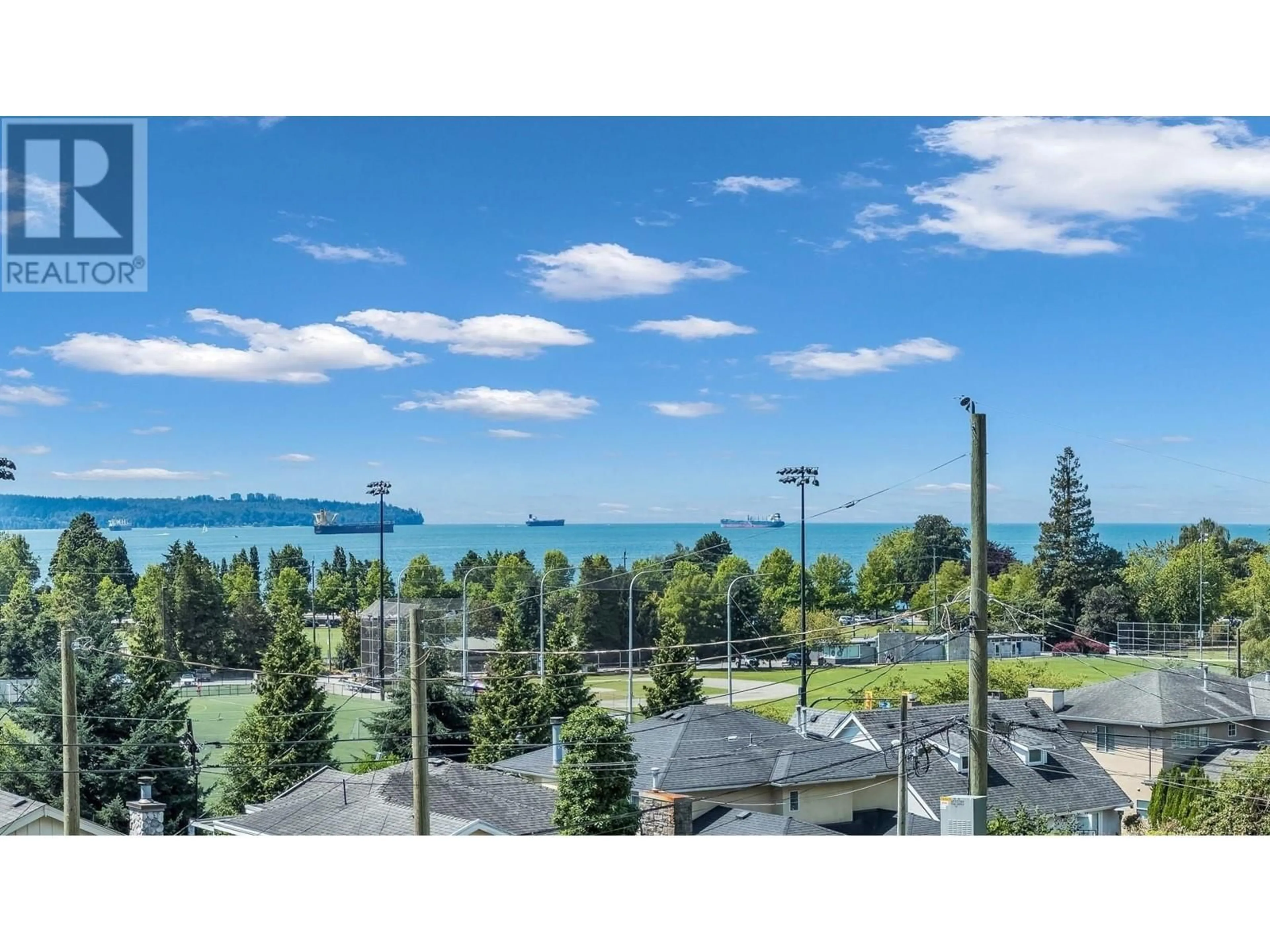 Patio, water/lake/river/ocean view for 1029 ESPLANADE AVENUE, West Vancouver British Columbia V7T1G2