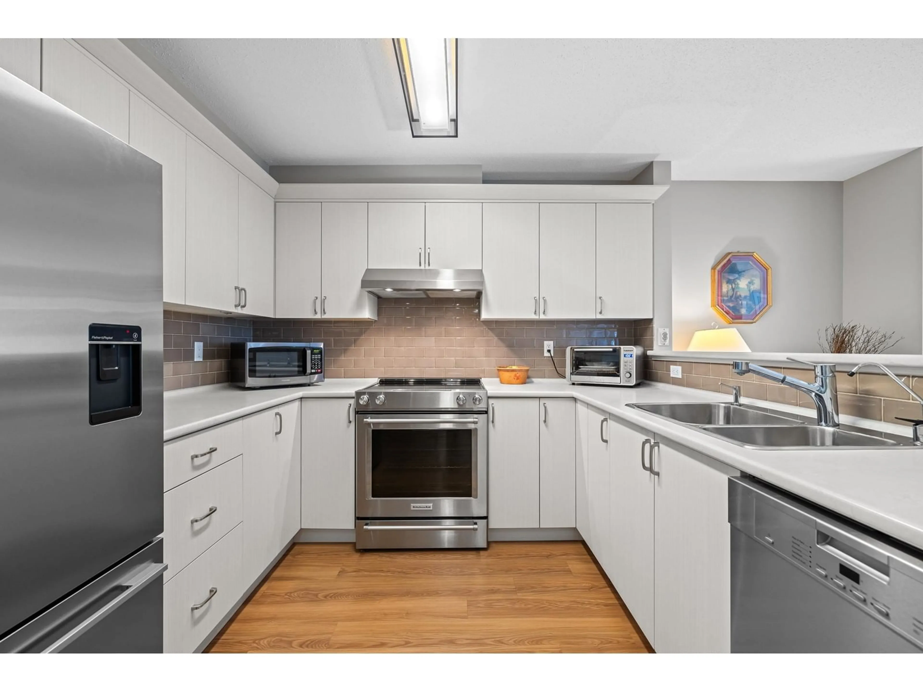 Standard kitchen, unknown for 221 - 8880 202, Langley British Columbia V1M4E7