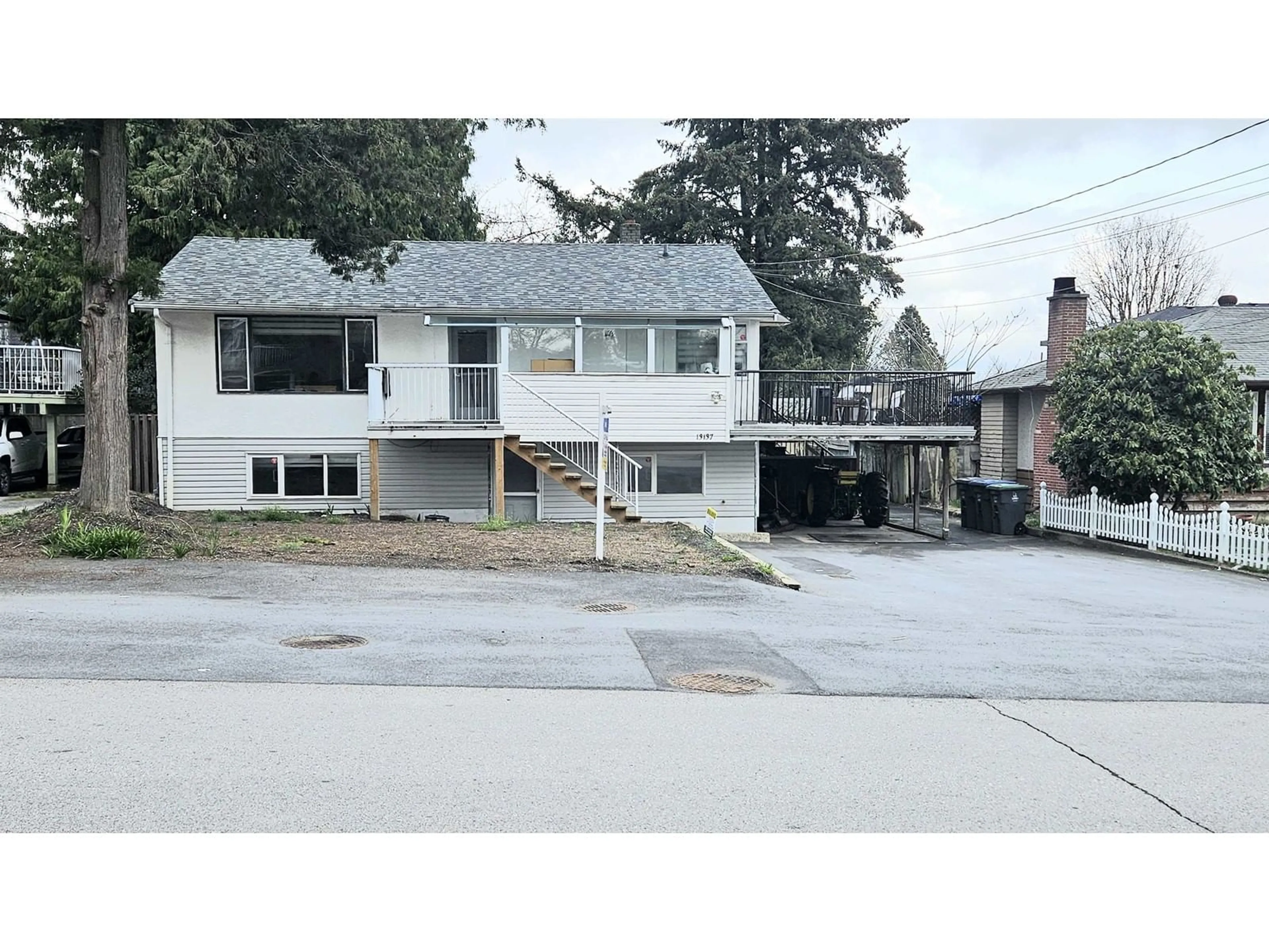 A pic from outside/outdoor area/front of a property/back of a property/a pic from drone, street for 13137 106A, Surrey British Columbia V3T2E4