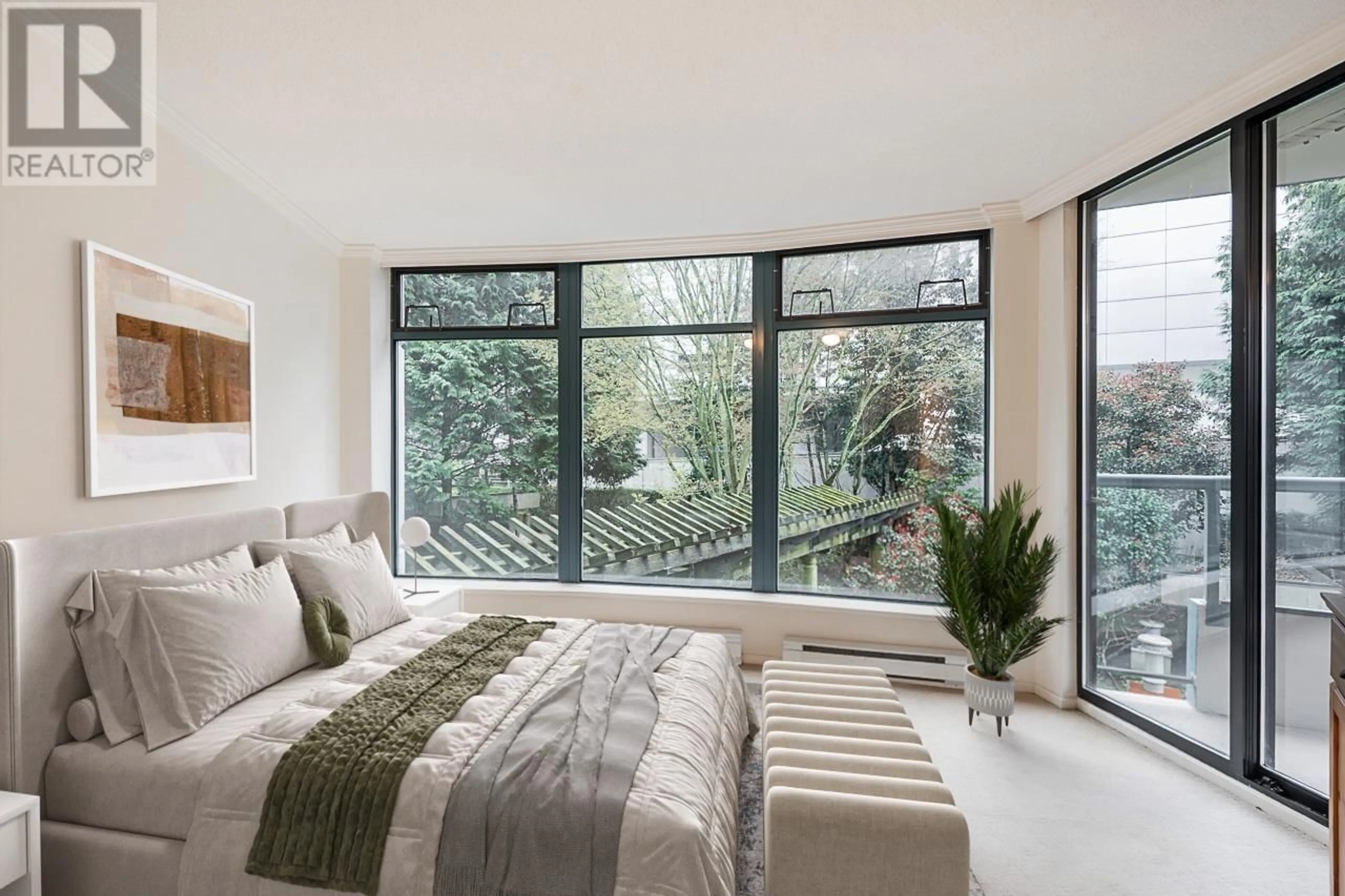 Bedroom with bed, unknown for 205 - 4505 HAZEL STREET, Burnaby British Columbia V5H4T1