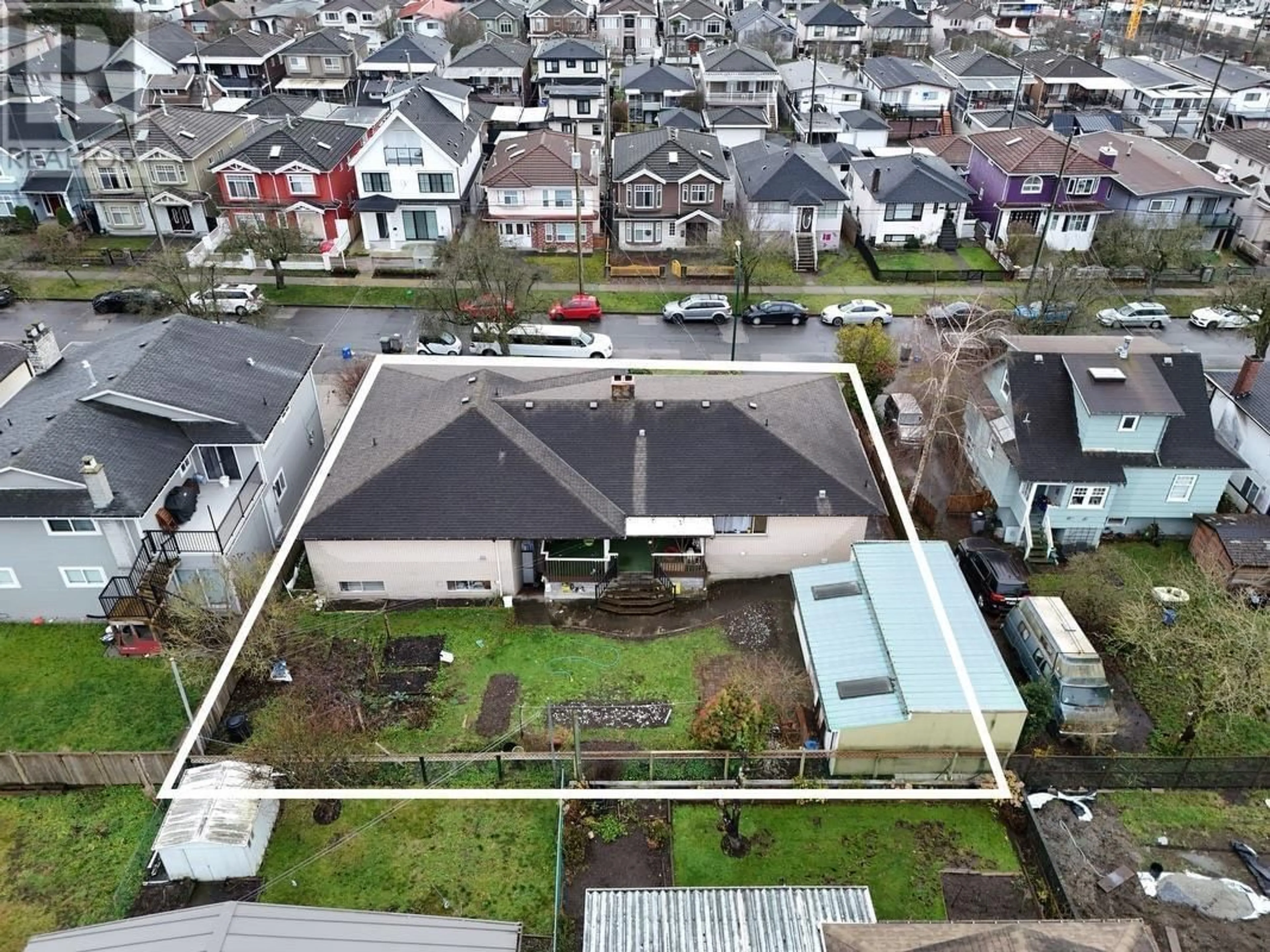 A pic from outside/outdoor area/front of a property/back of a property/a pic from drone, city buildings view from balcony for 753 55TH AVENUE, Vancouver British Columbia V5X1N8