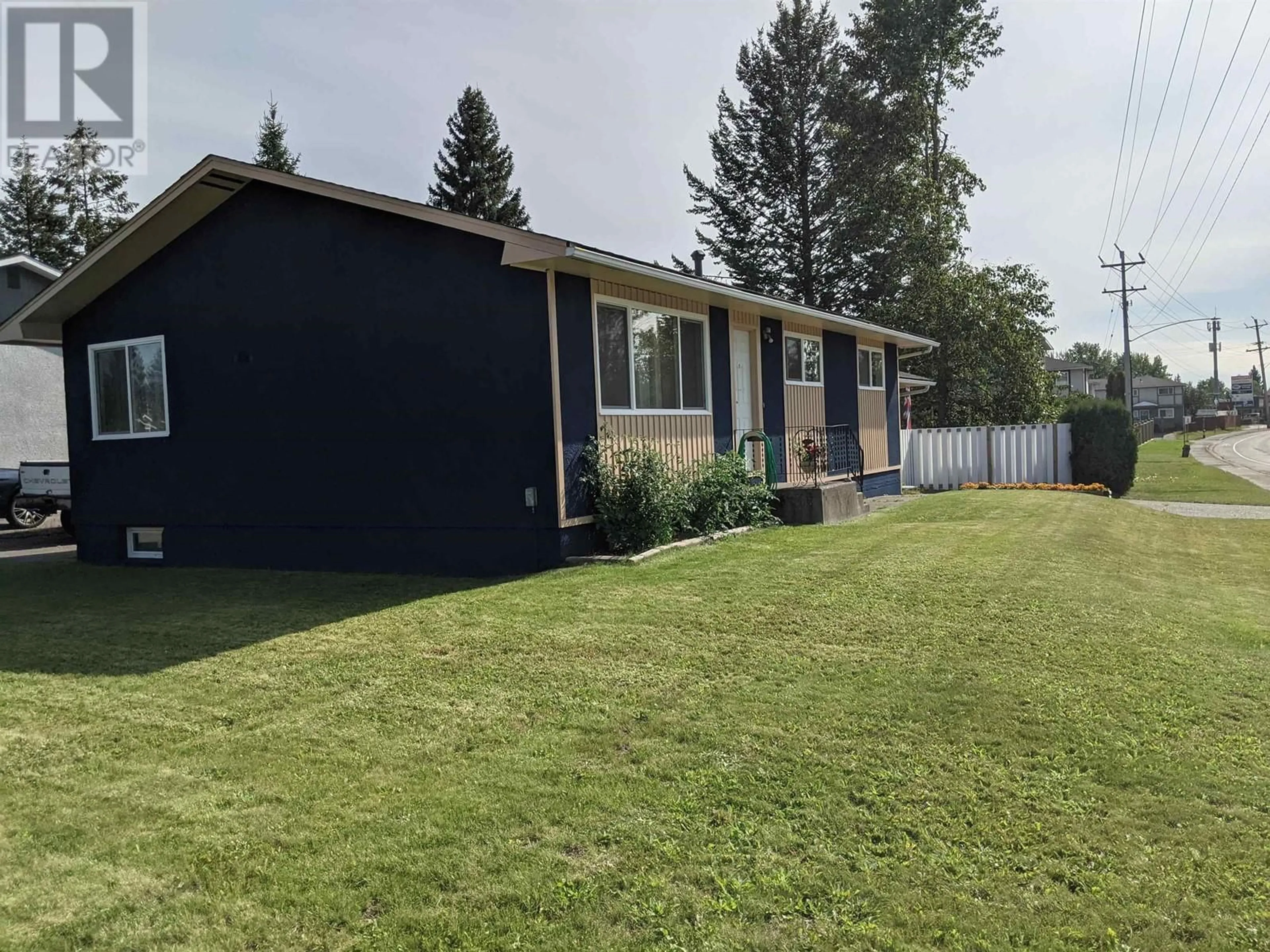 Home with vinyl exterior material, unknown for 196 TABOR BOULEVARD, Prince George British Columbia V2M4L4
