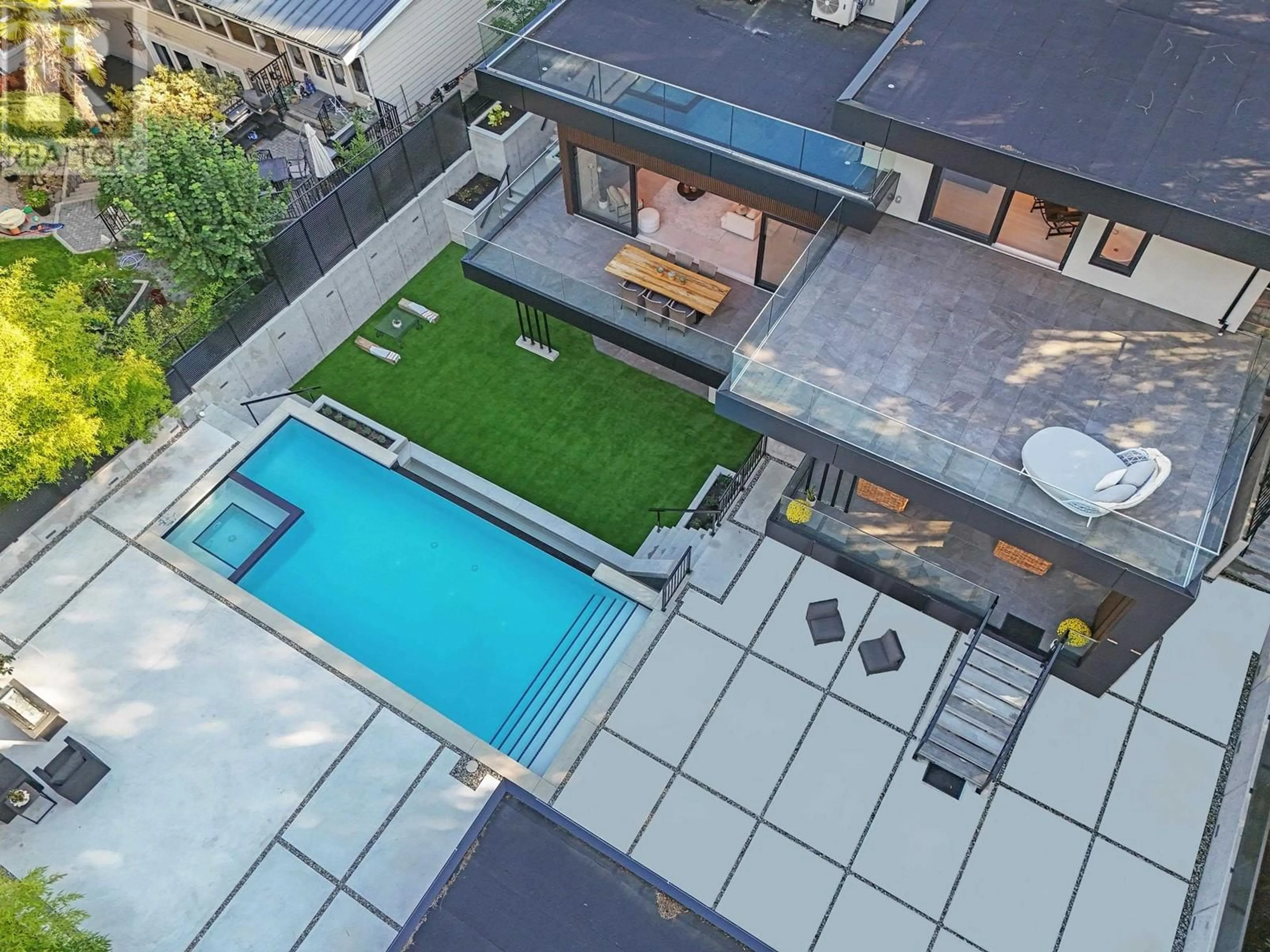A pic from outside/outdoor area/front of a property/back of a property/a pic from drone, street for 819 BURLEY DRIVE, West Vancouver British Columbia V7T1Z8