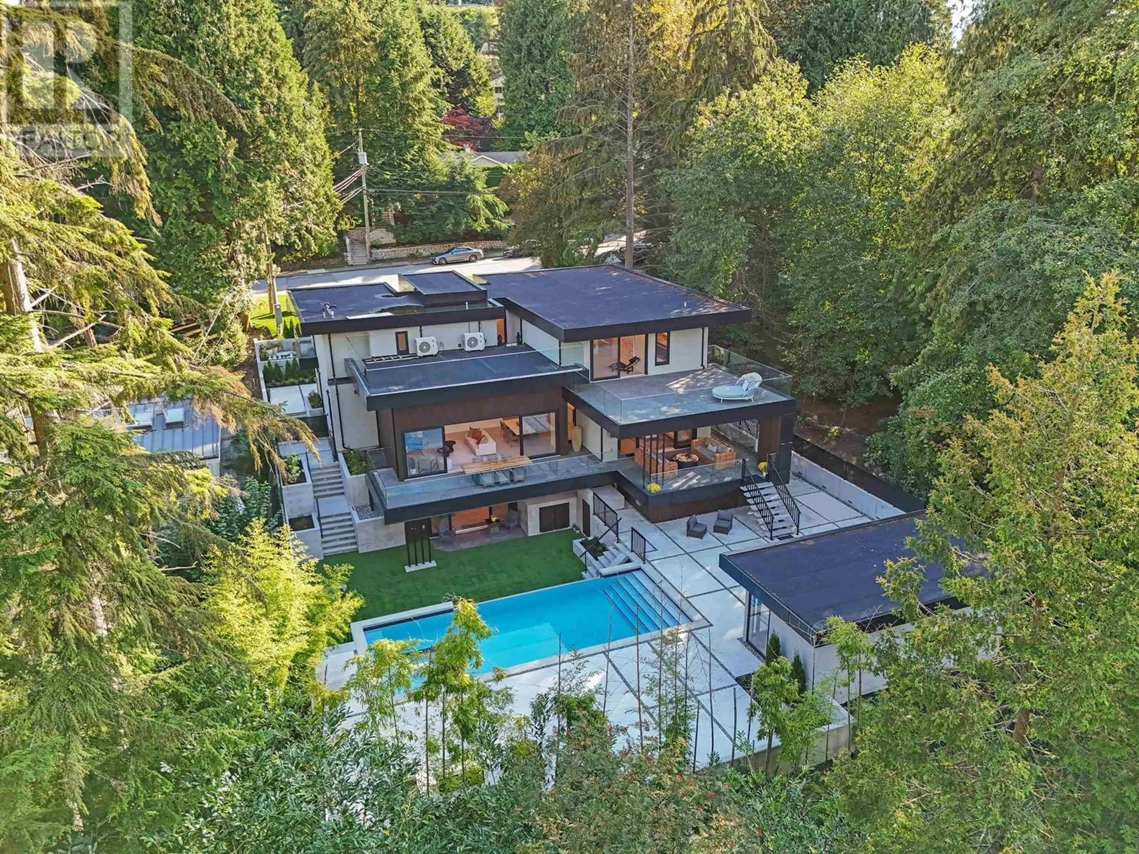 A pic from outside/outdoor area/front of a property/back of a property/a pic from drone, unknown for 819 BURLEY DRIVE, West Vancouver British Columbia V7T1Z8