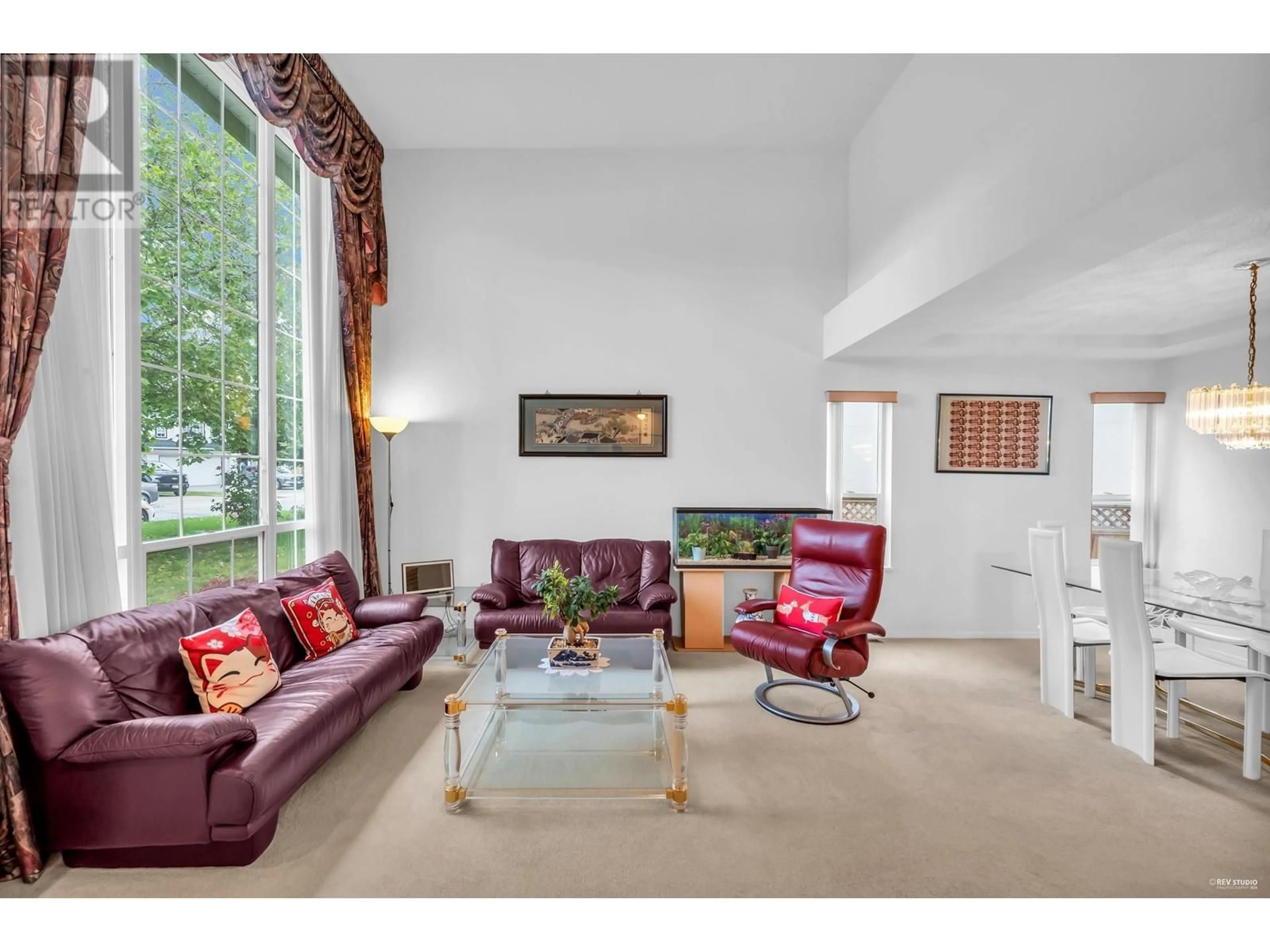 Living room with furniture, unknown for 22411 COCHRANE DRIVE, Richmond British Columbia V6V2T9