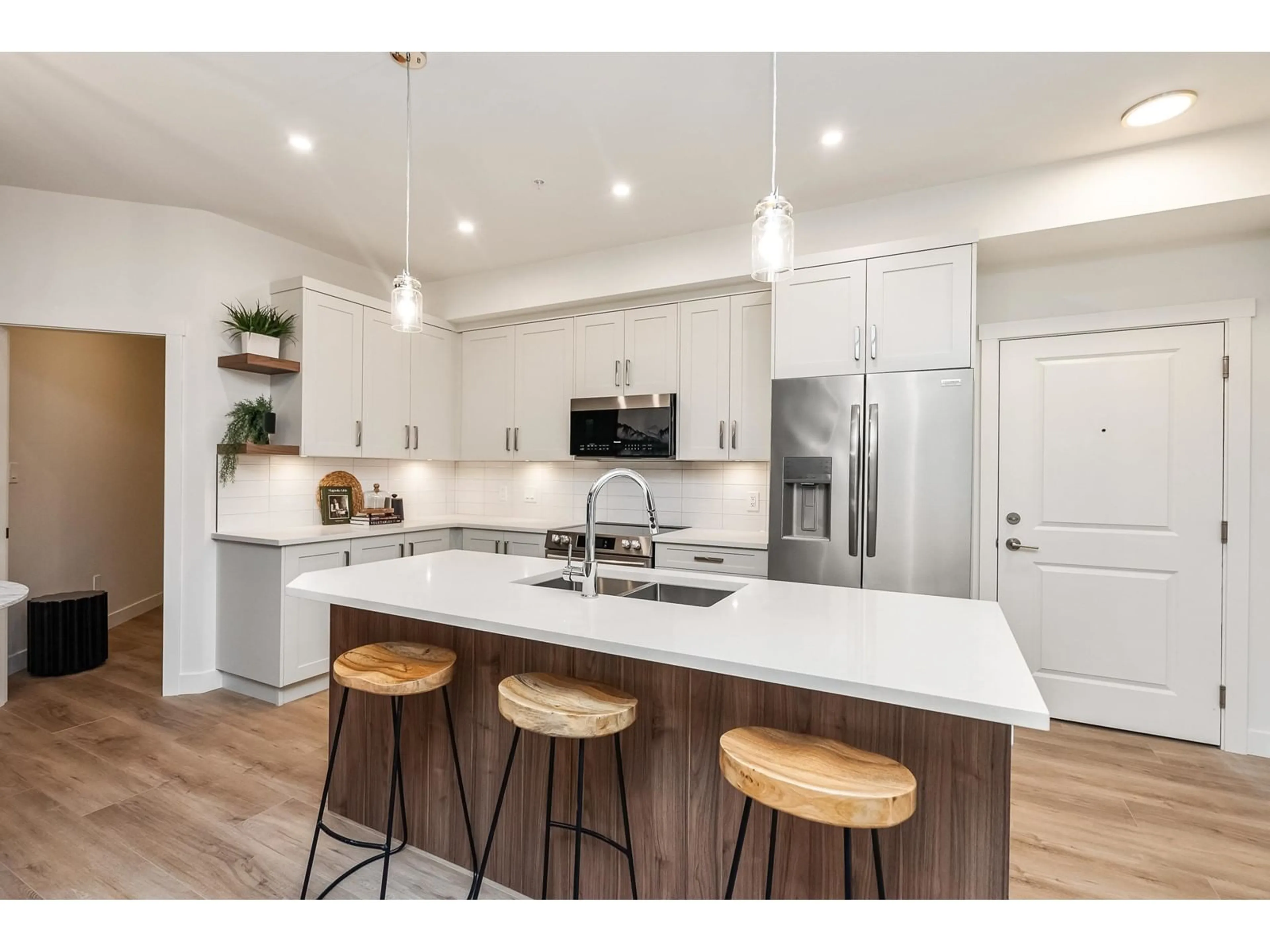 Open concept kitchen, unknown for 203 - 8497 YOUNG ROAD, Chilliwack British Columbia V2P4P2