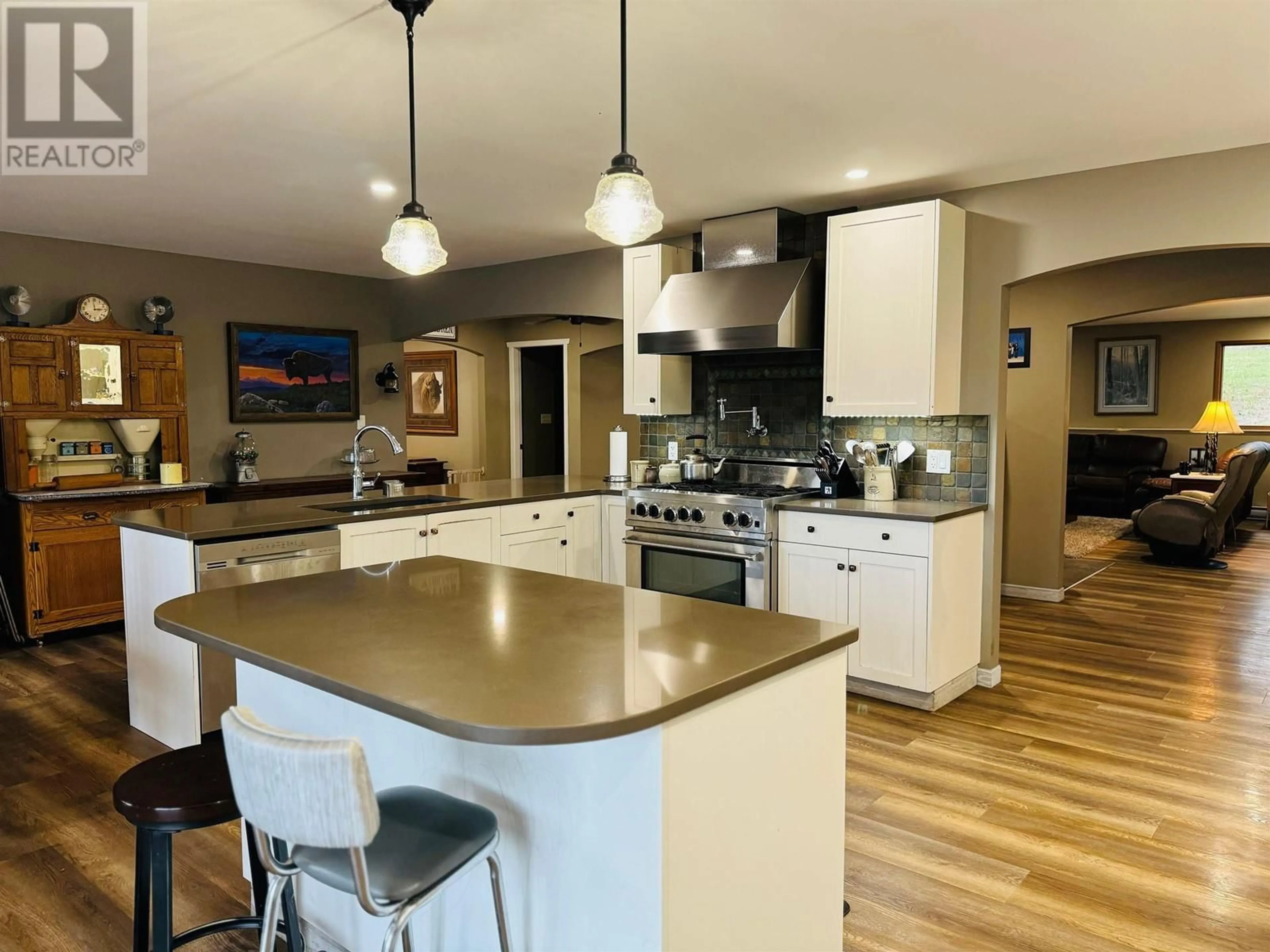 Open concept kitchen, unknown for 3075 DOG CREEK ROAD, Williams Lake British Columbia V2G4X2
