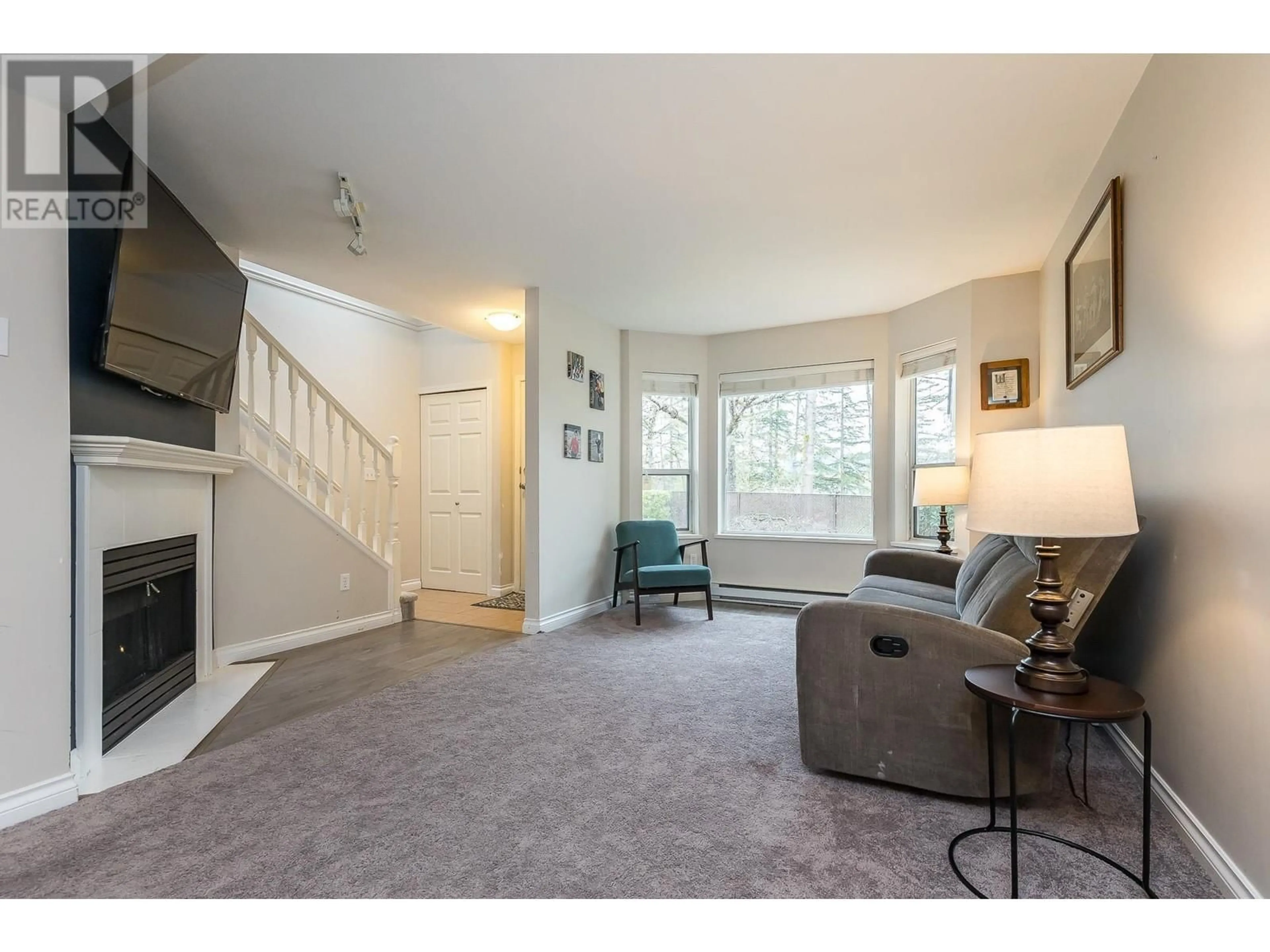 Living room with furniture, carpet floor for 71 - 11588 232 STREET, Maple Ridge British Columbia V2X0J6