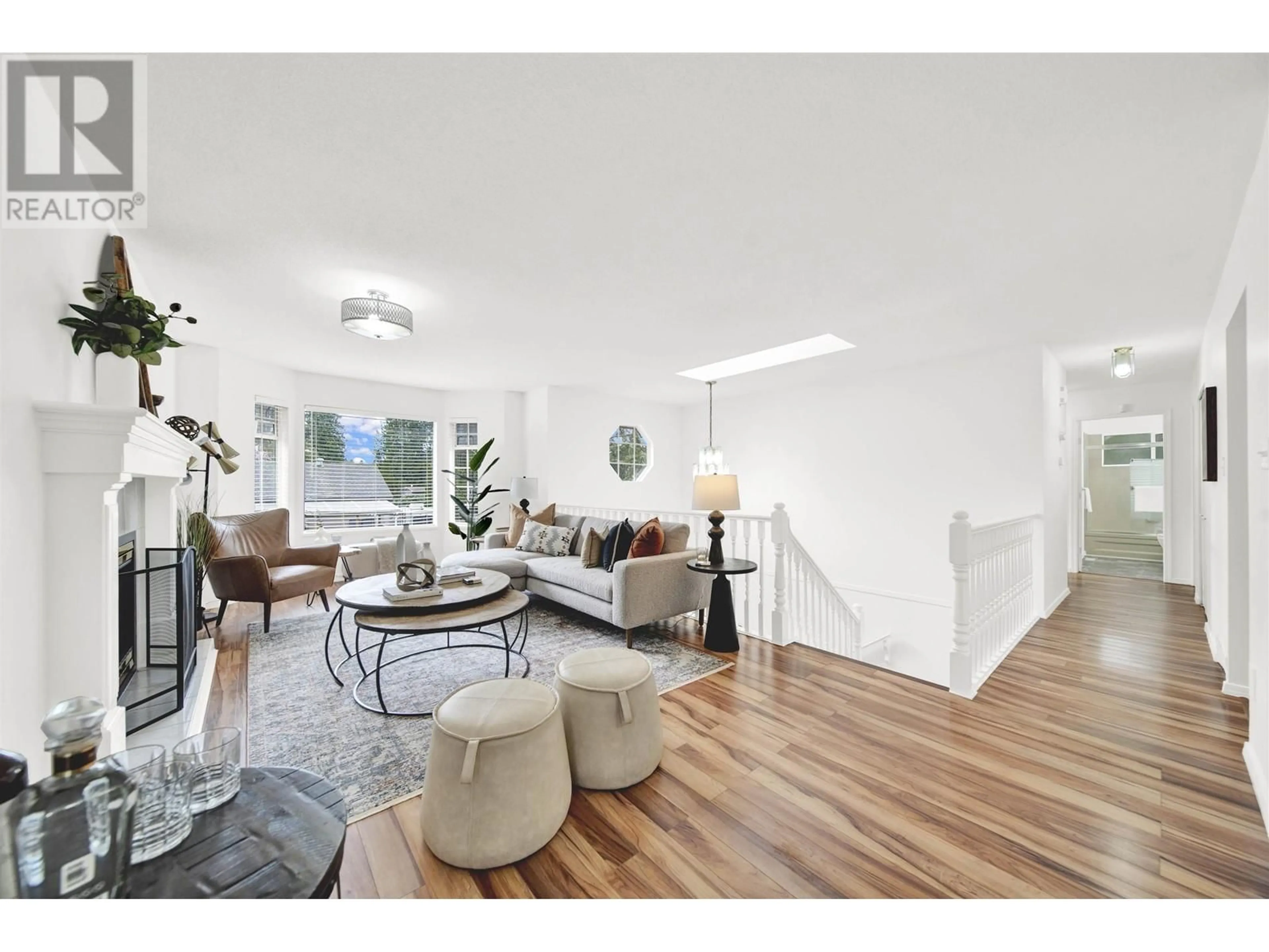 Living room with furniture, unknown for 21209 DEWDNEY TRUNK ROAD, Maple Ridge British Columbia V4N4V5