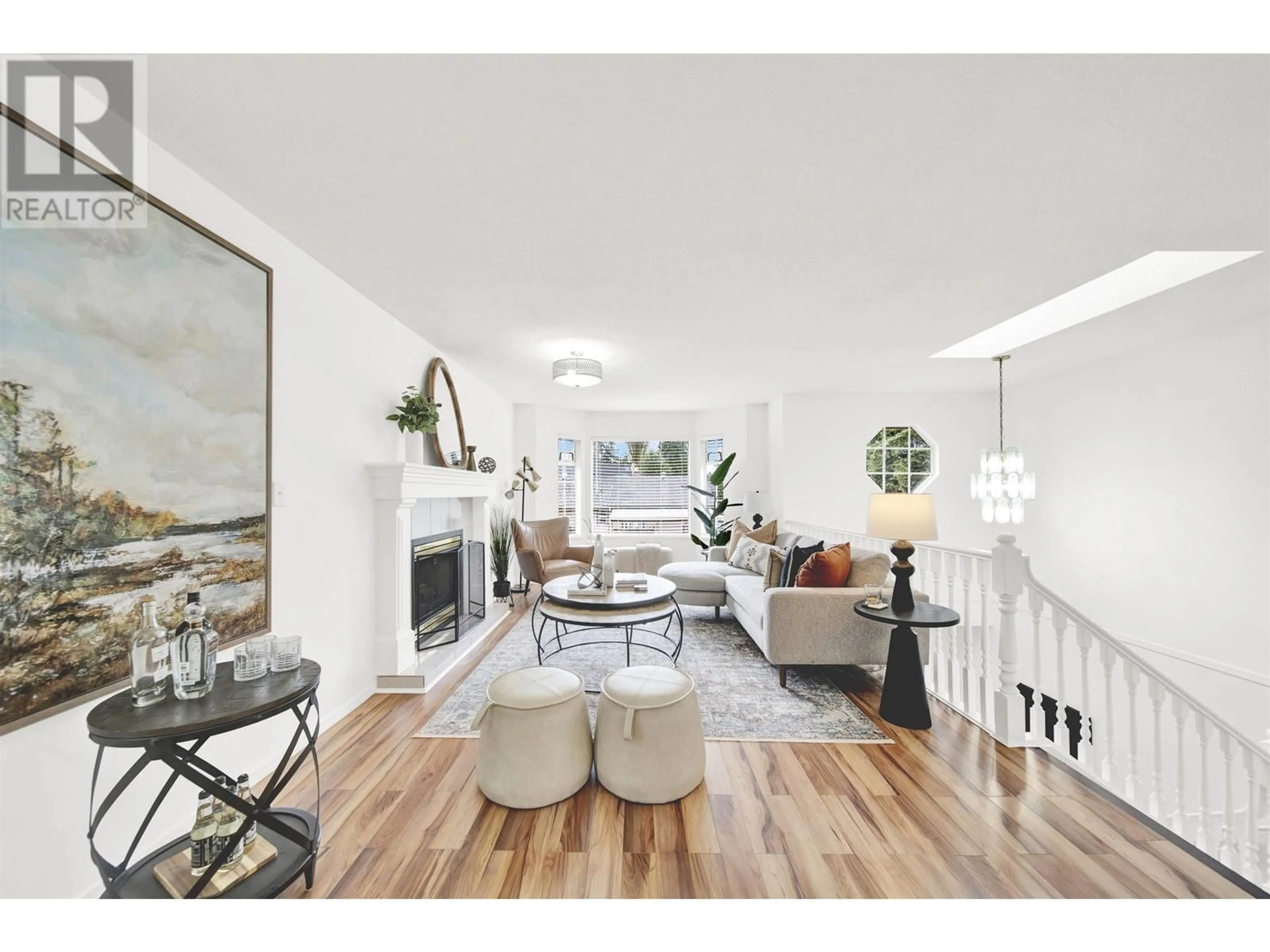 Living room with furniture, unknown for 21209 DEWDNEY TRUNK ROAD, Maple Ridge British Columbia V4N4V5