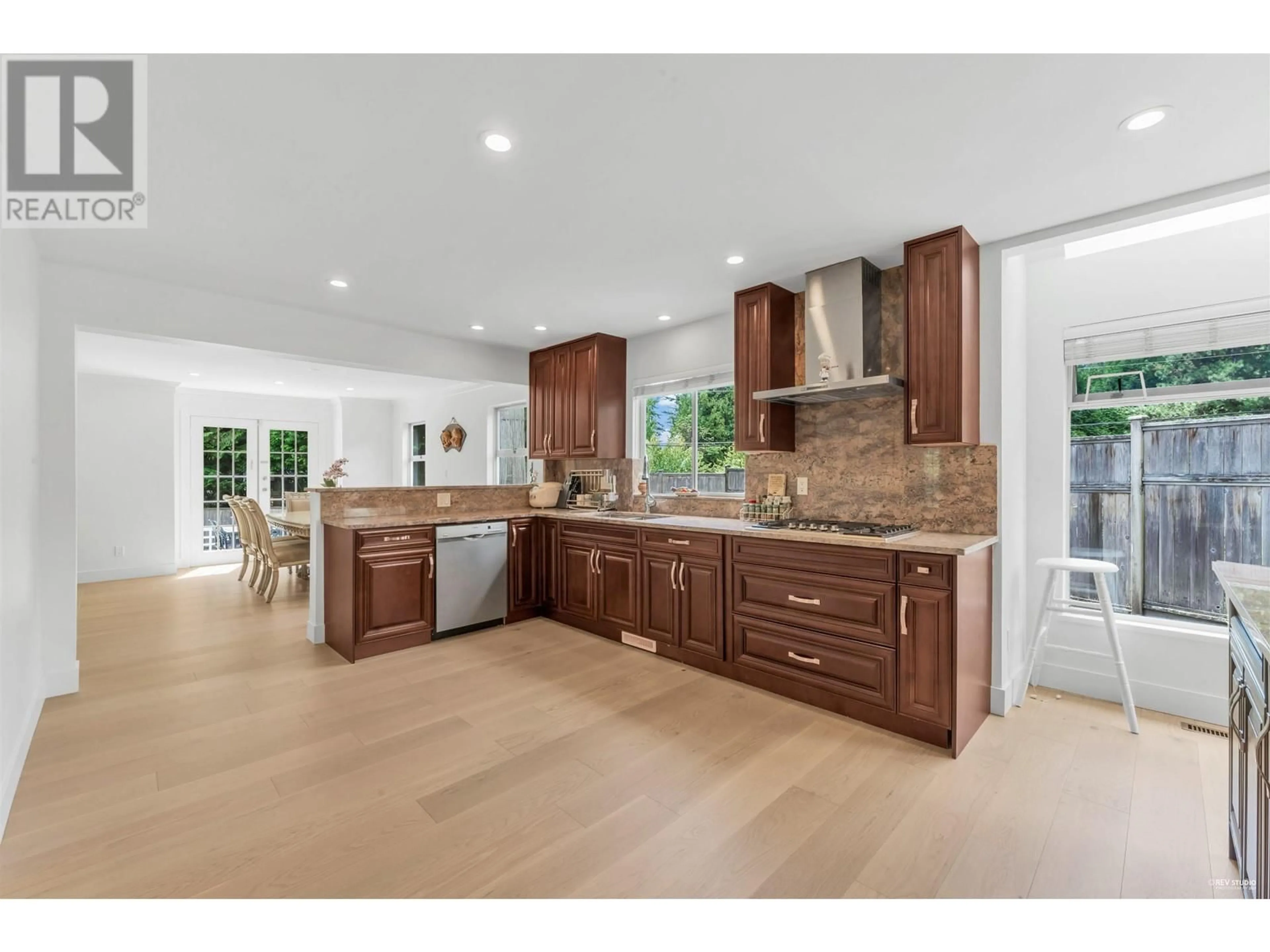 Open concept kitchen, unknown for 441 INGLEWOOD AVENUE, West Vancouver British Columbia V7T1X2