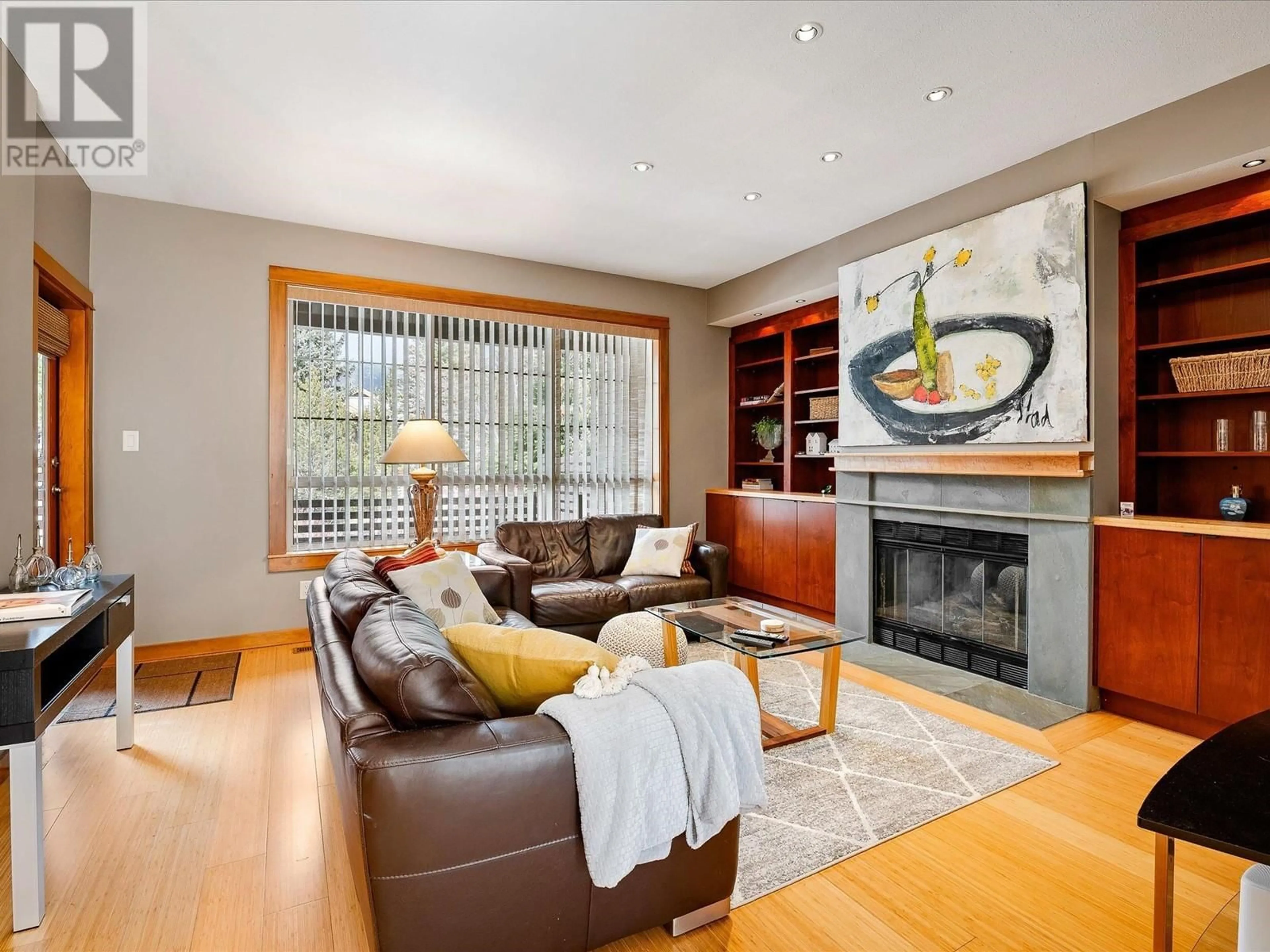 Living room with furniture, unknown for 10 - 8030 NICKLAUS NORTH BOULEVARD, Whistler British Columbia V8E1J7